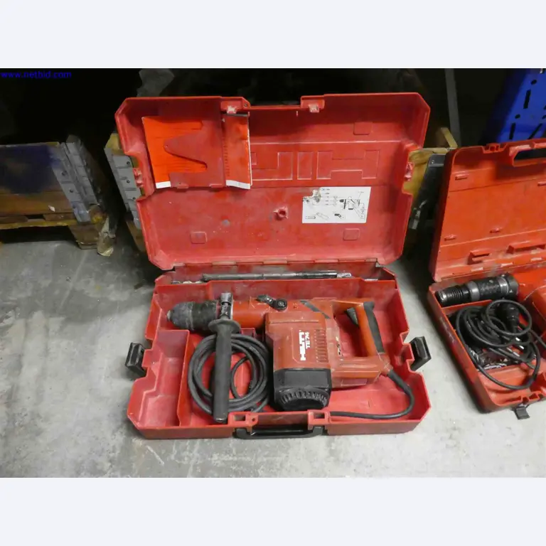 Machines for the production of precise metal components using CNC turning and CNC milling-3