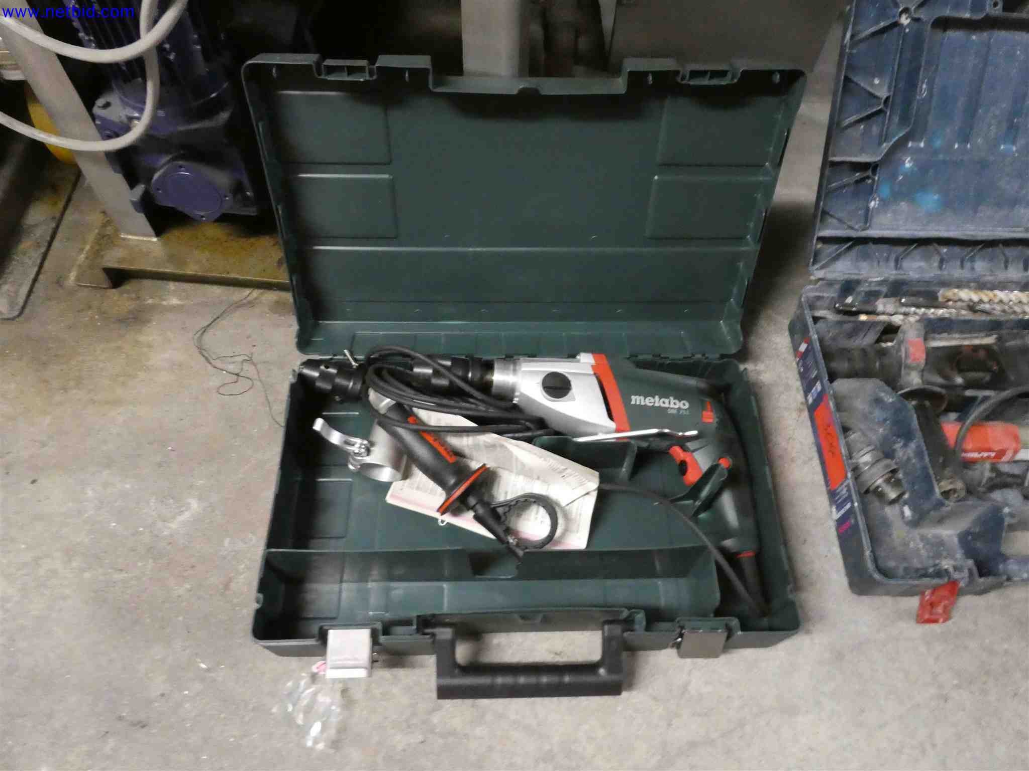 Machines for the production of precise metal components using CNC turning and CNC milling-6