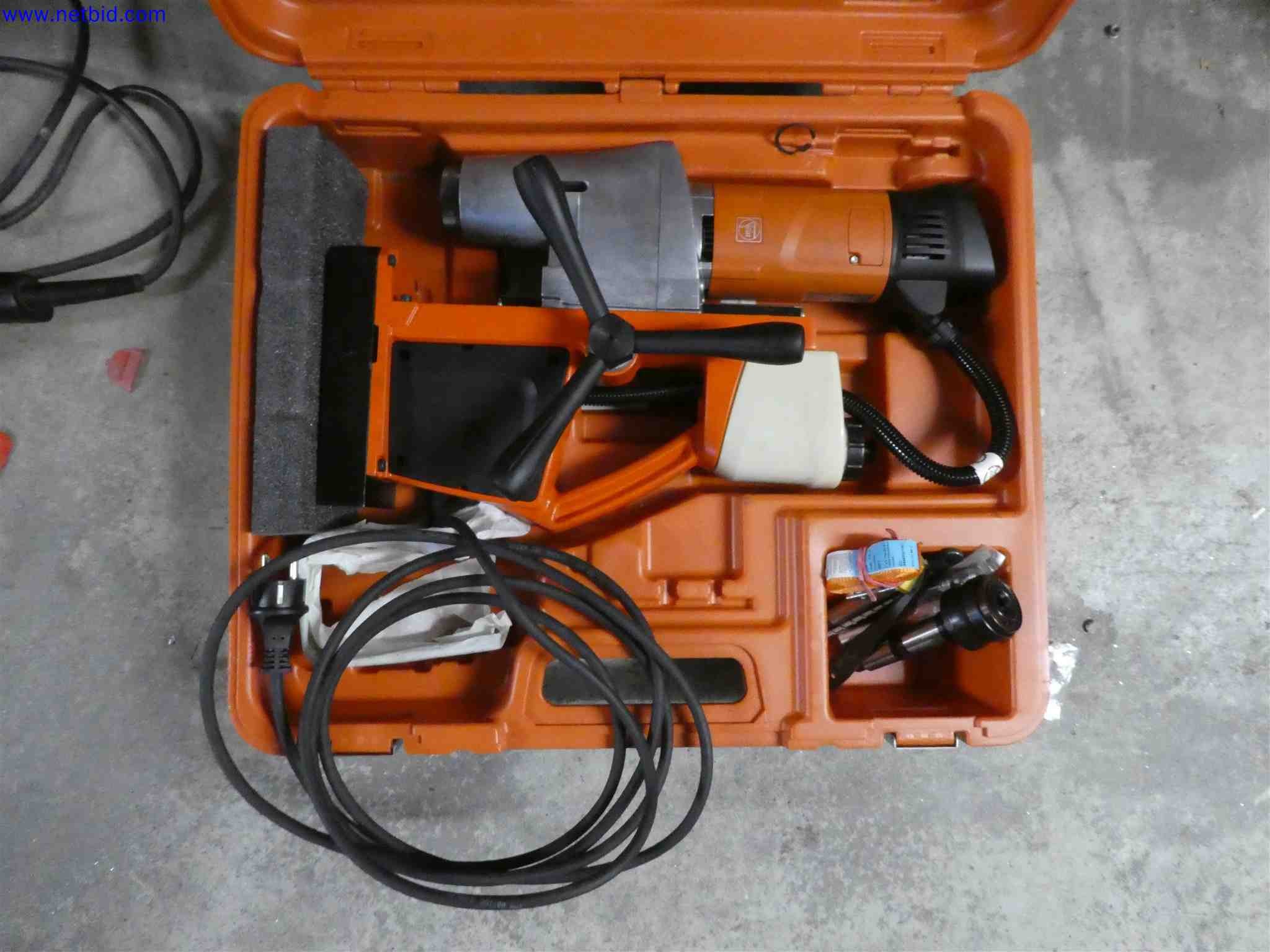 Machines pour la fabrication de pièces métalliques précises par tournage CNC et fraisage CNC-2