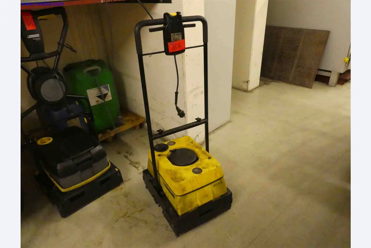 Máquinas para a produção de componentes metálicos de precisão por torneamento e fresagem CNC-3