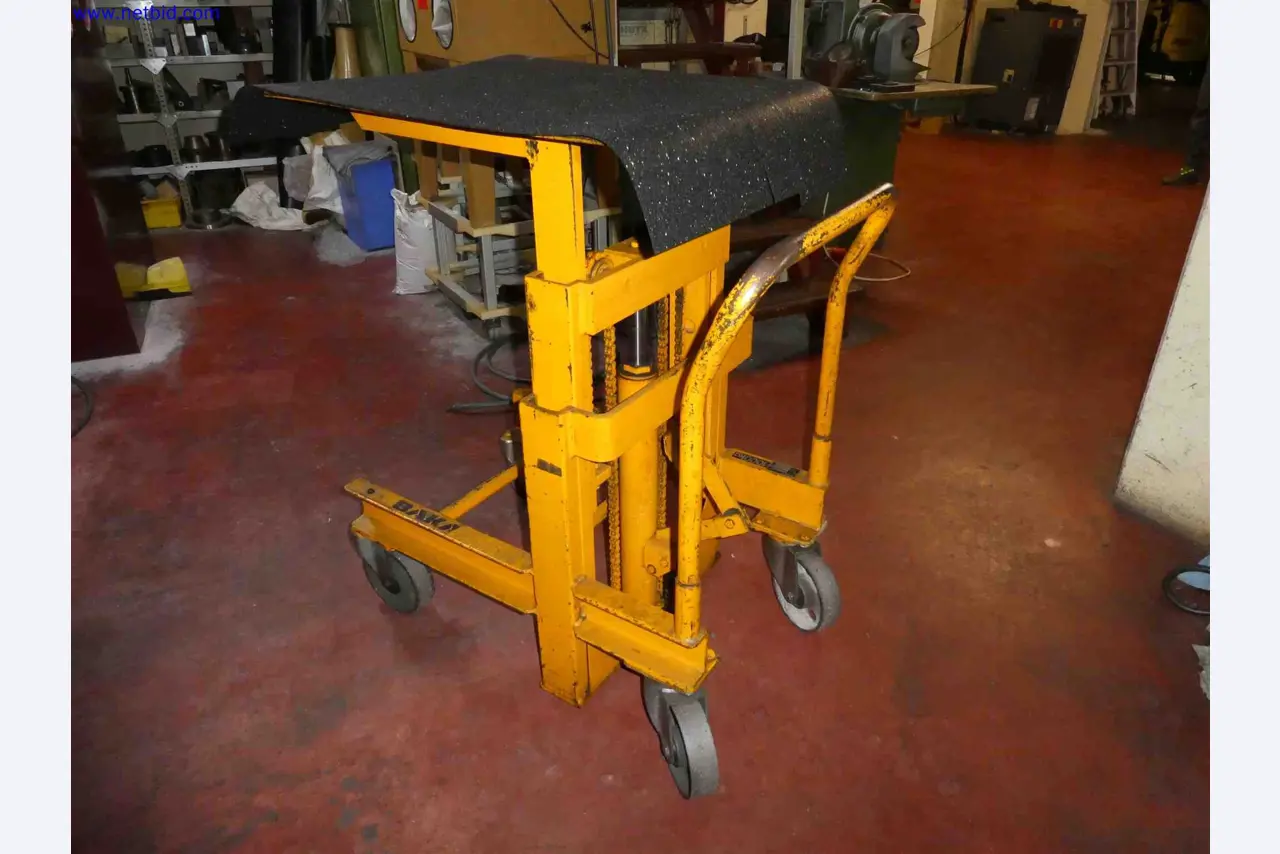 Machines for the production of precise metal components using CNC turning and CNC milling-2