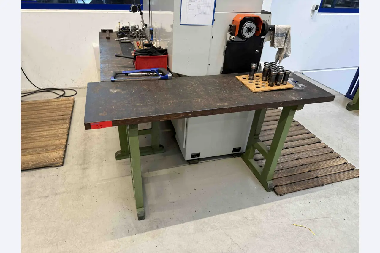 Machines for the production of precise metal components using CNC turning and CNC milling-10