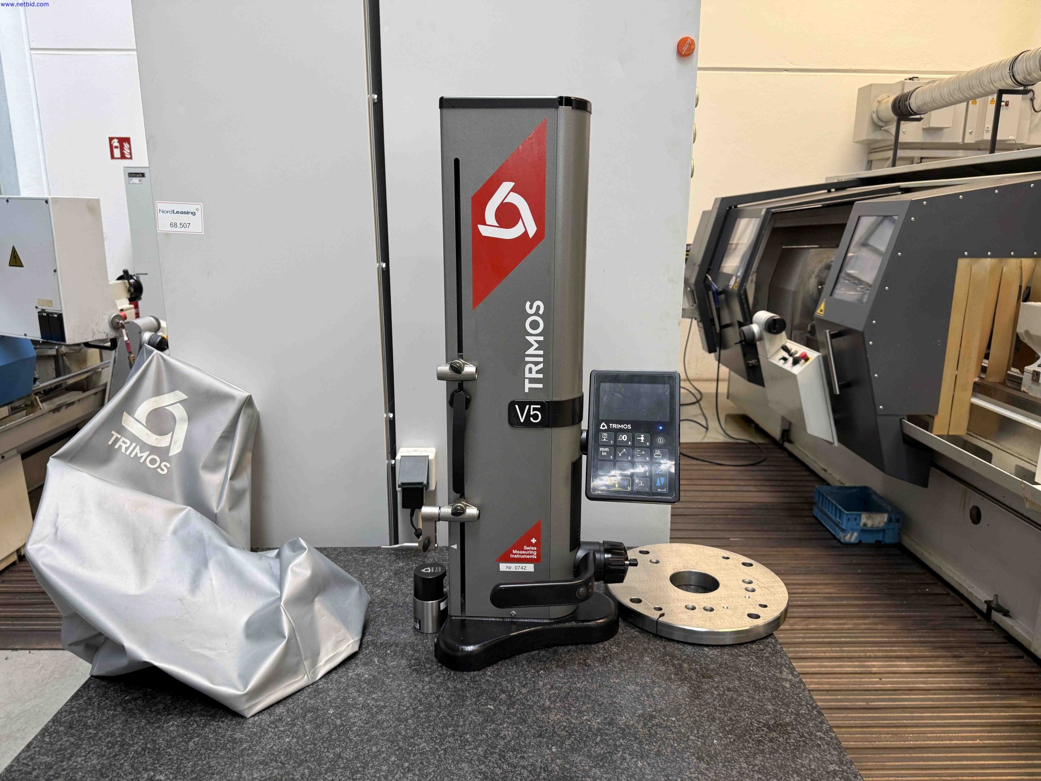 Machines for the production of precise metal components using CNC turning and CNC milling-2