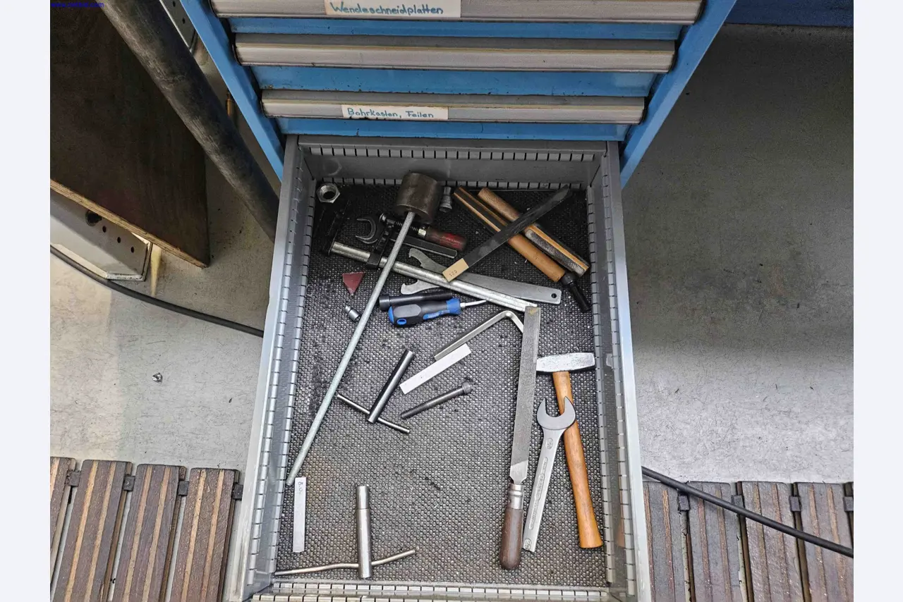 Machines for the production of precise metal components using CNC turning and CNC milling-10