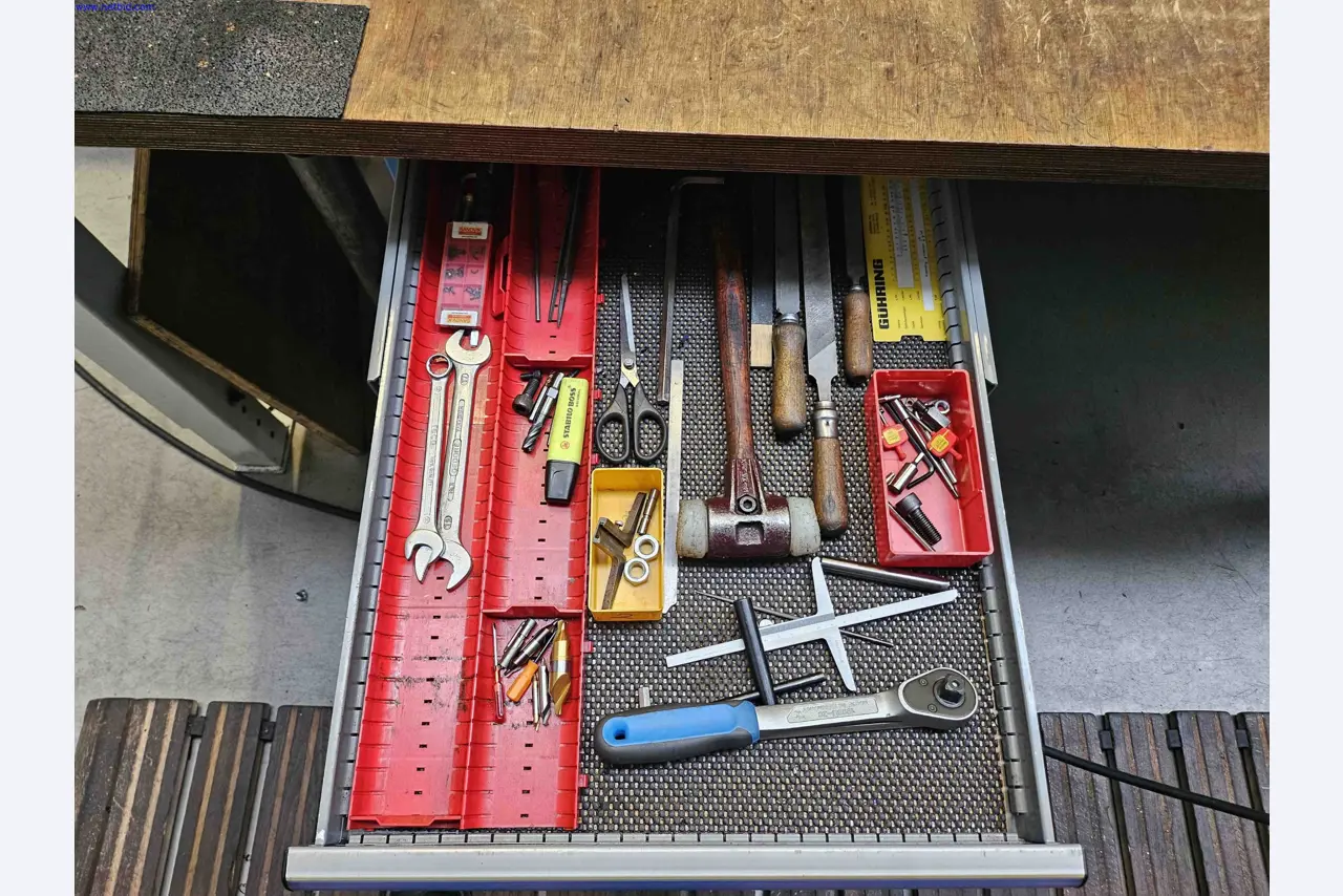 Machines for the production of precise metal components using CNC turning and CNC milling-6