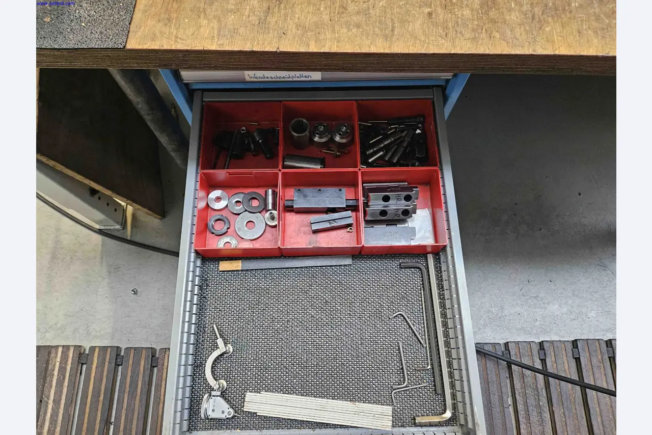 Machines for the production of precise metal components using CNC turning and CNC milling-8