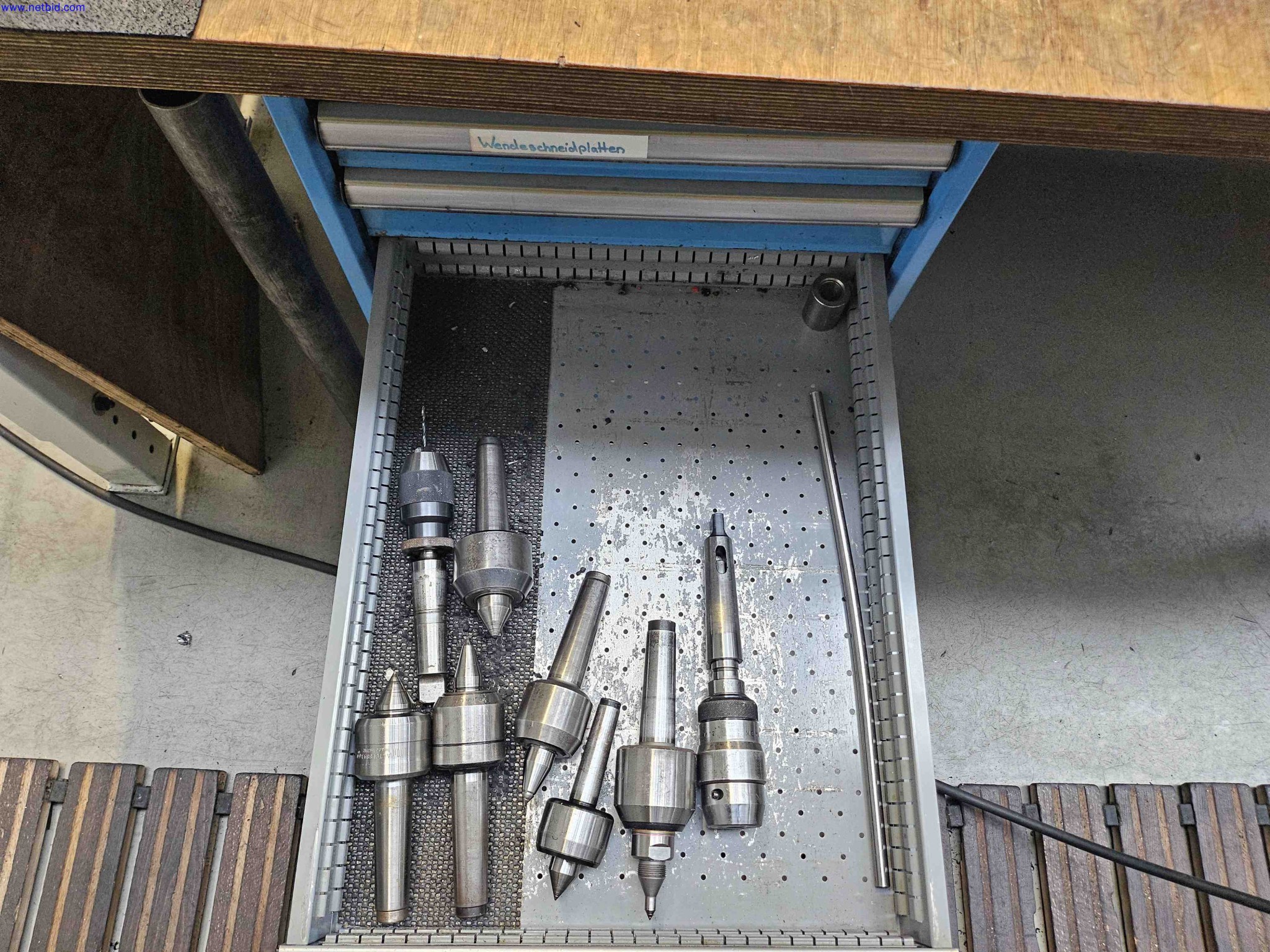 Machines for the production of precise metal components using CNC turning and CNC milling-9