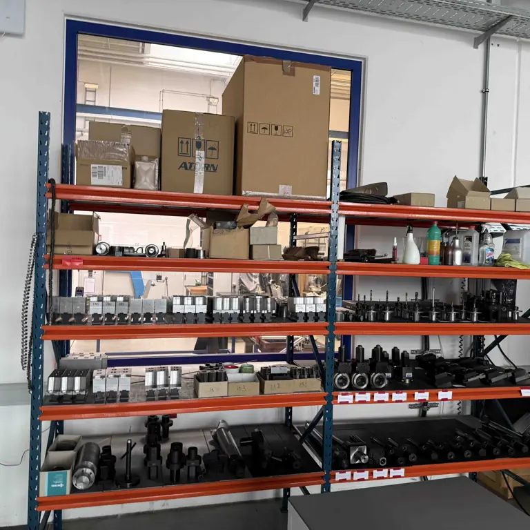 1 Posten Maschinenwerkzeuge und Spannbacken