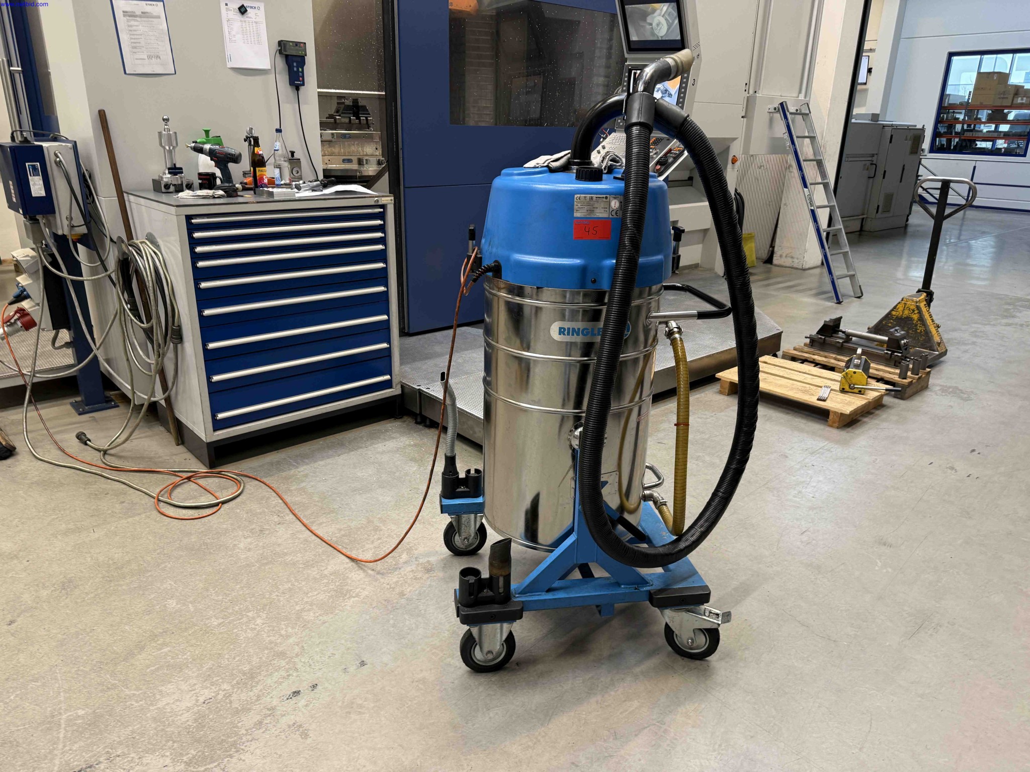 Machines for the production of precise metal components using CNC turning and CNC milling-1