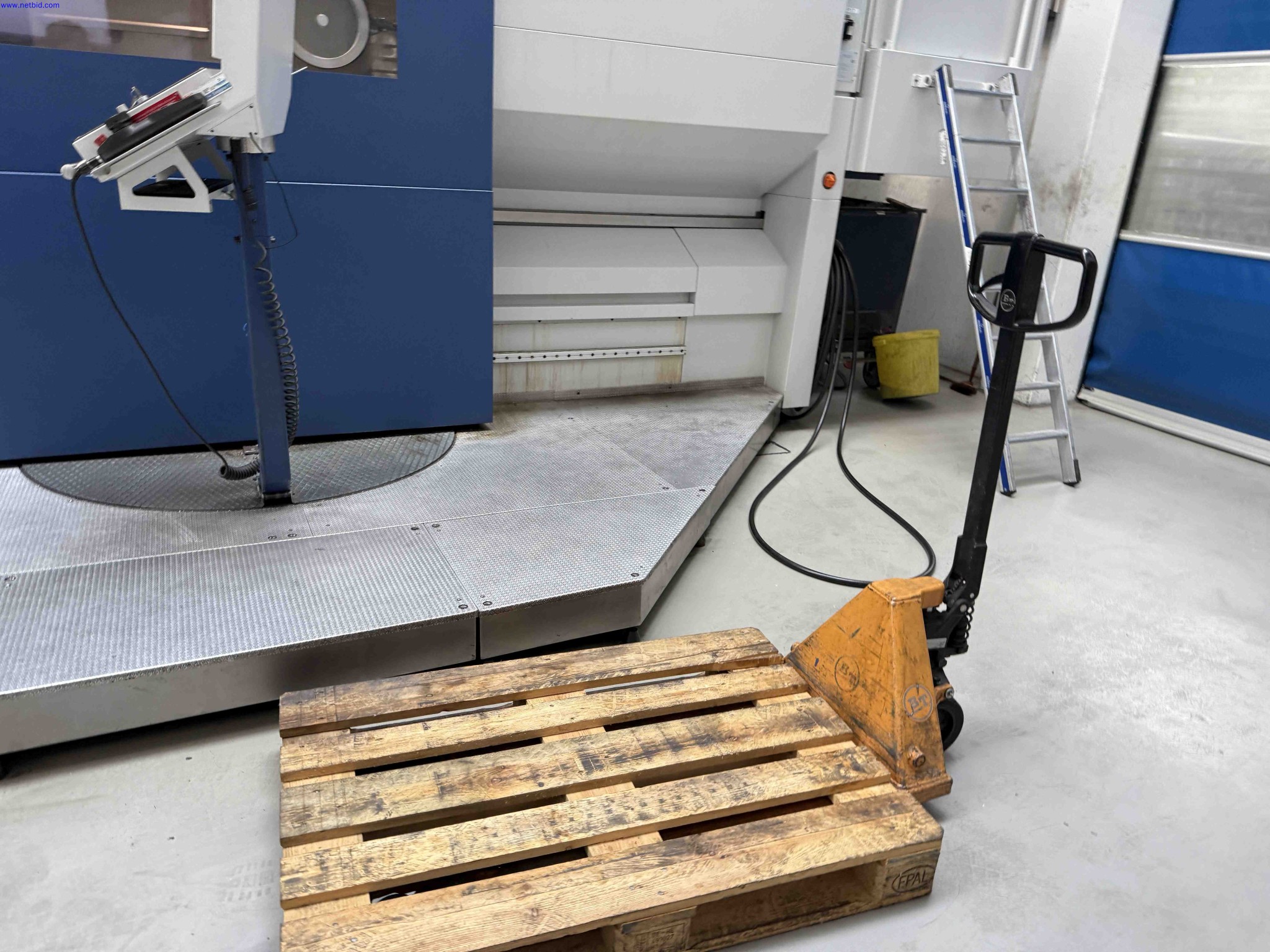 Machines for the production of precise metal components using CNC turning and CNC milling-1