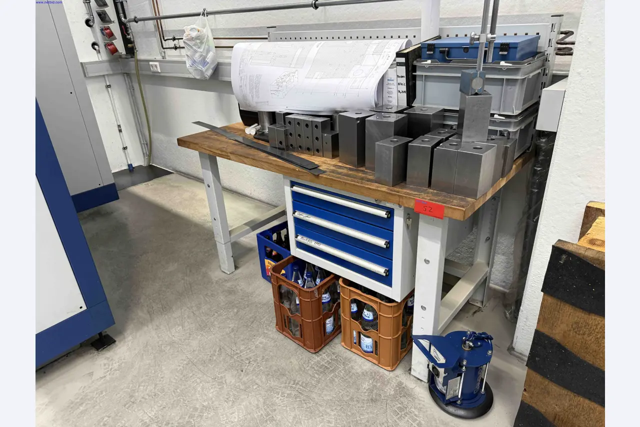 Machines for the production of precise metal components using CNC turning and CNC milling-1