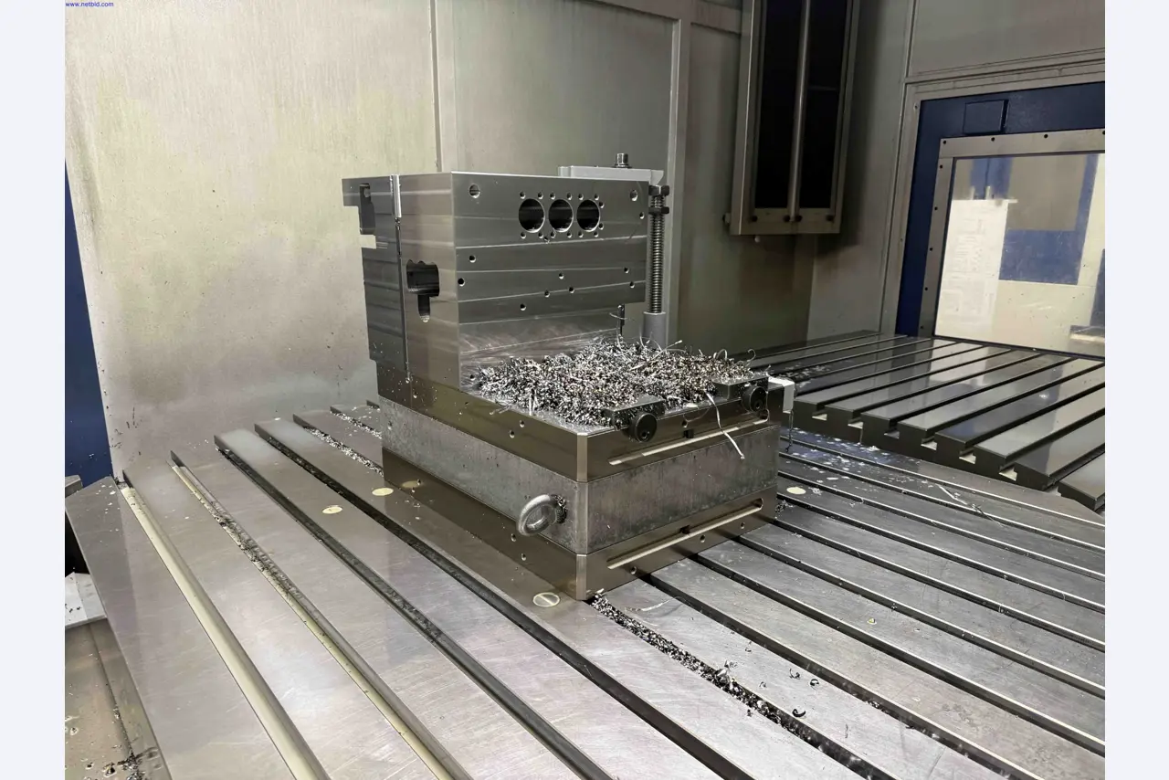 Machines for the production of precise metal components using CNC turning and CNC milling-2