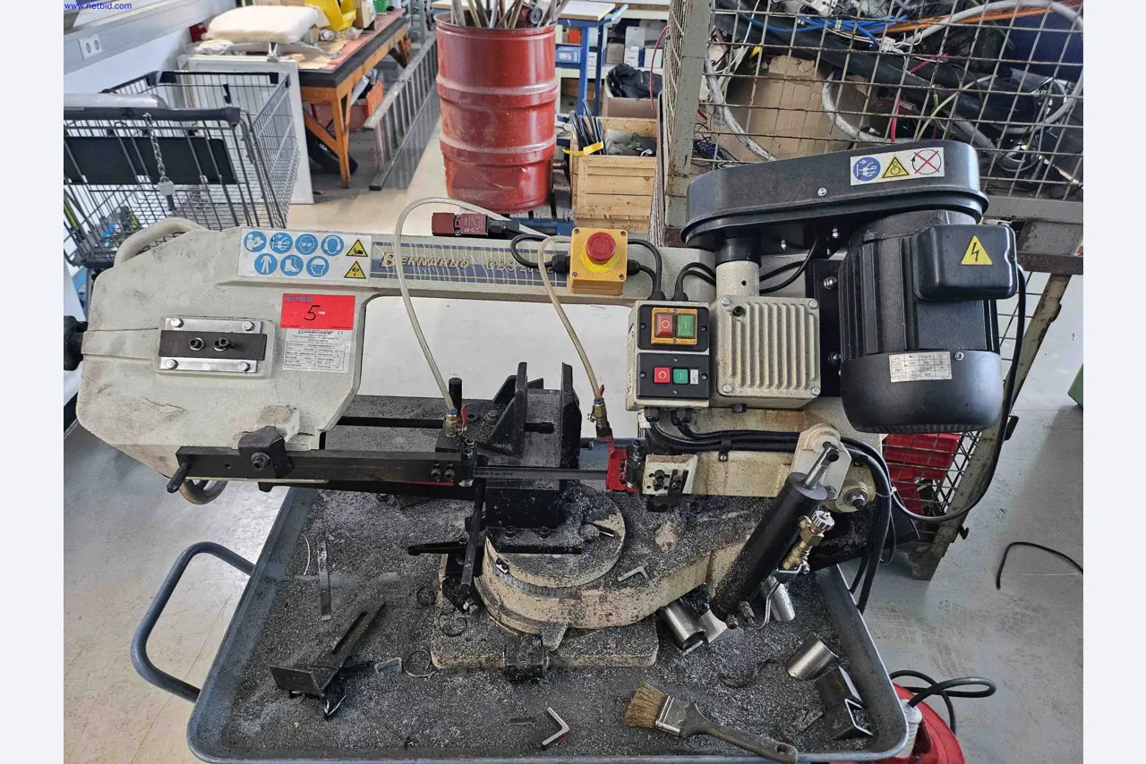 Machines for the production of precise metal components using CNC turning and CNC milling-1