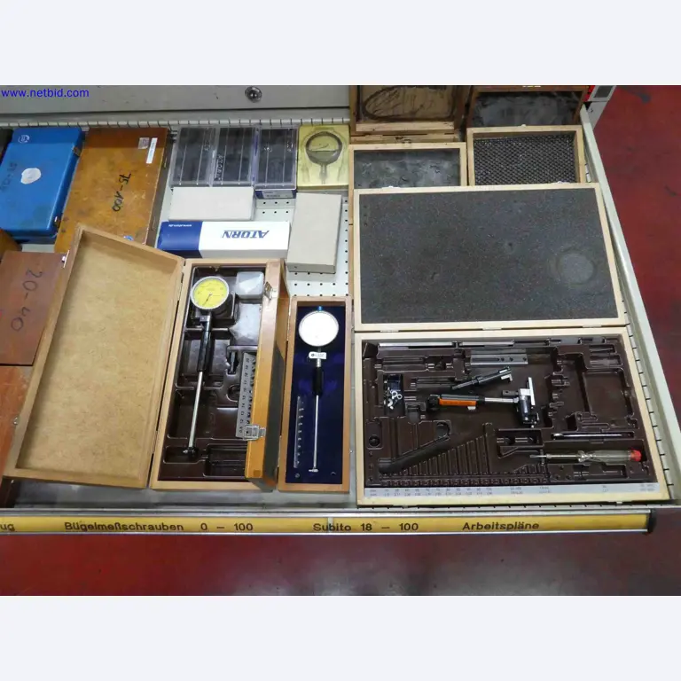 Machines for the production of precise metal components using CNC turning and CNC milling-3