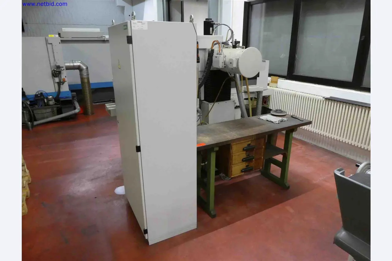 Machines for the production of precise metal components using CNC turning and CNC milling-3