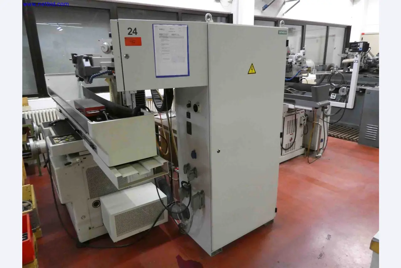 Machines for the production of precise metal components using CNC turning and CNC milling-9