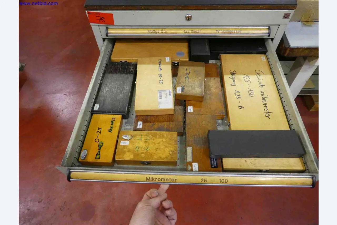 Machines for the production of precise metal components using CNC turning and CNC milling-10