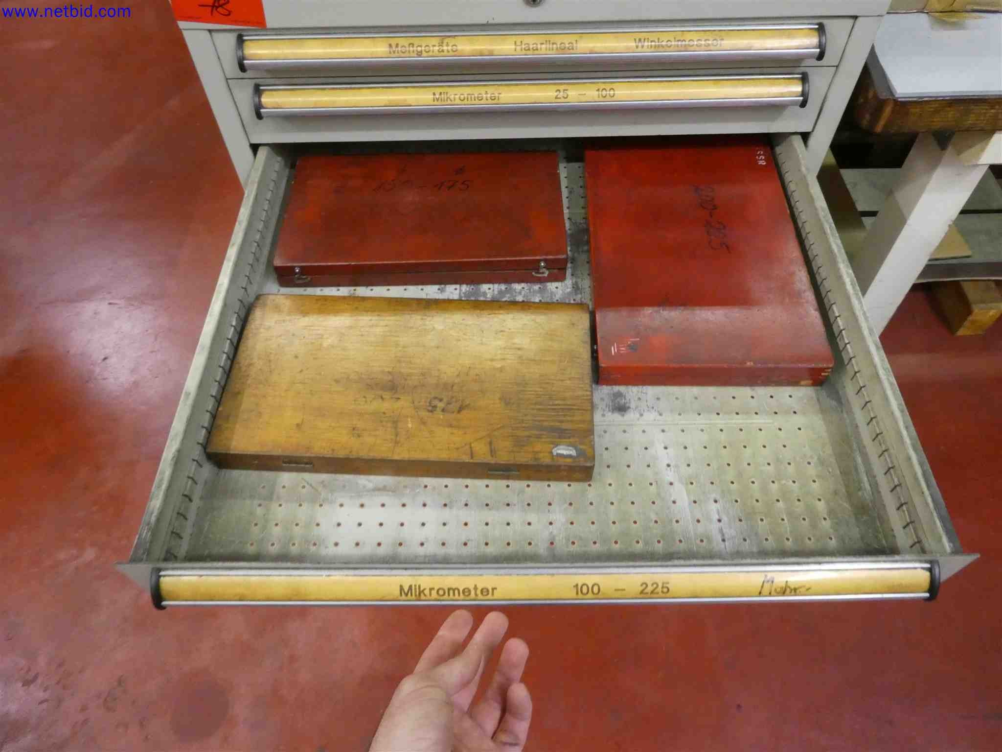 Machines for the production of precise metal components using CNC turning and CNC milling-11