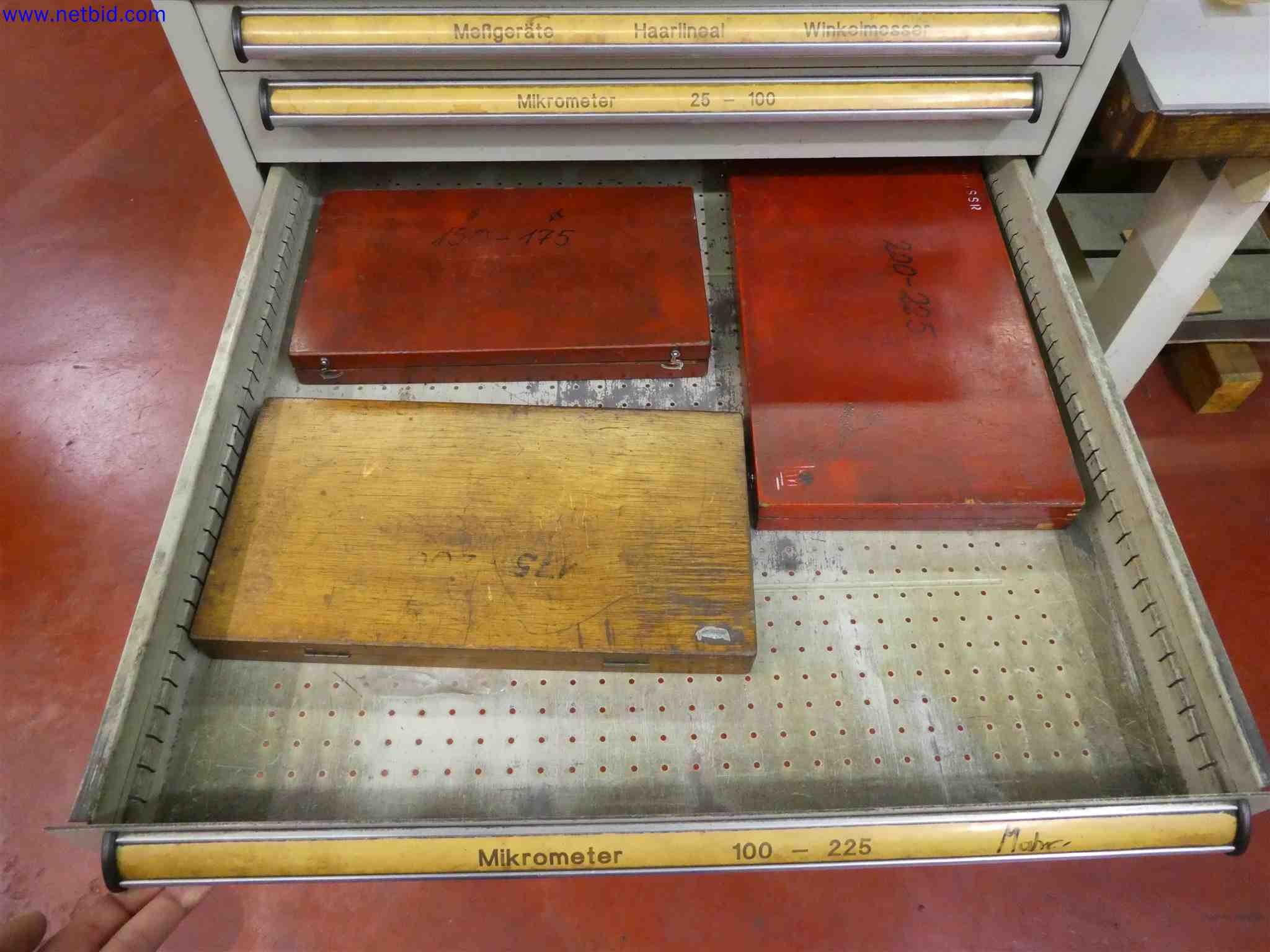 Machines for the production of precise metal components using CNC turning and CNC milling-12