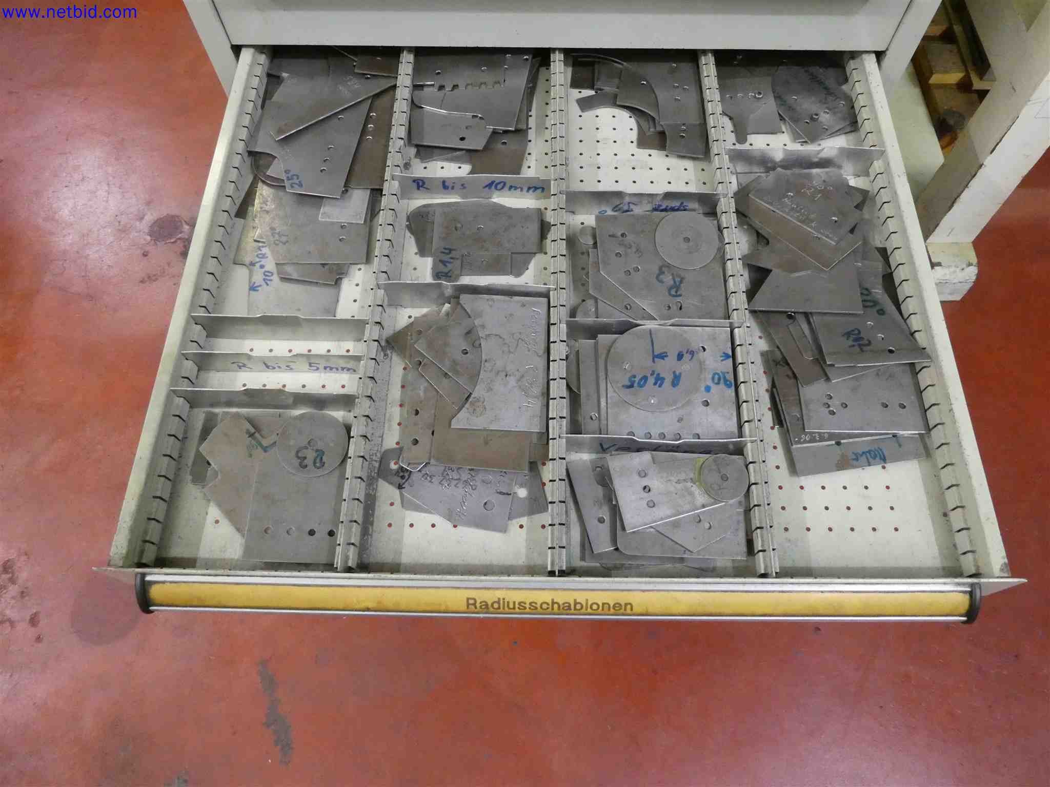 Machines for the production of precise metal components using CNC turning and CNC milling-15