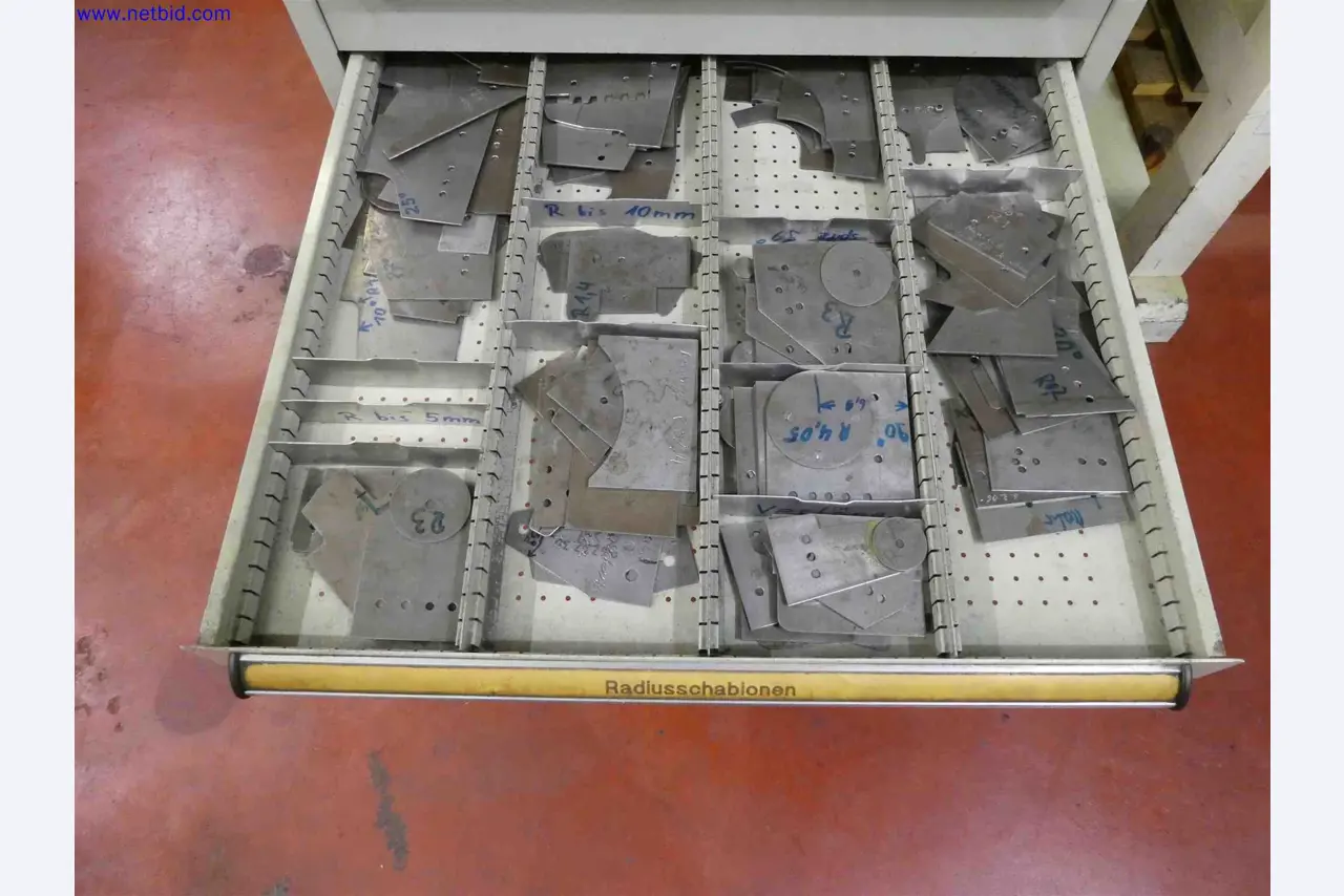 Machines for the production of precise metal components using CNC turning and CNC milling-15