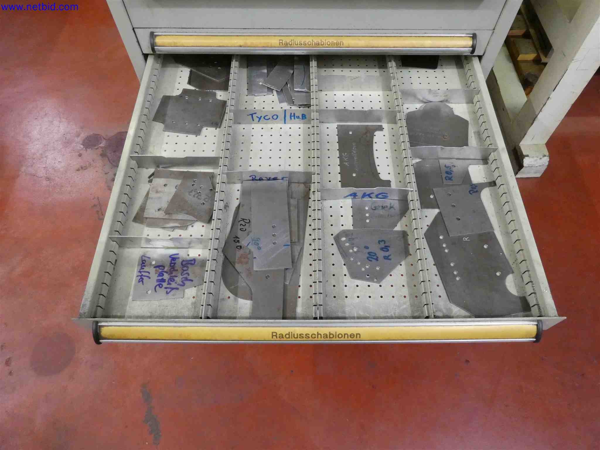 Machines for the production of precise metal components using CNC turning and CNC milling-16