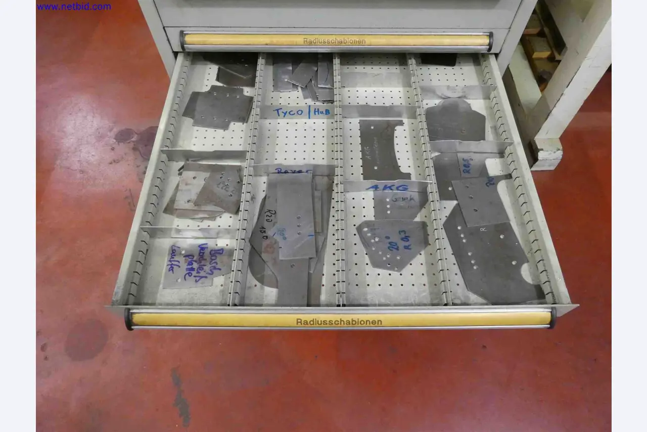 Machines for the production of precise metal components using CNC turning and CNC milling-16