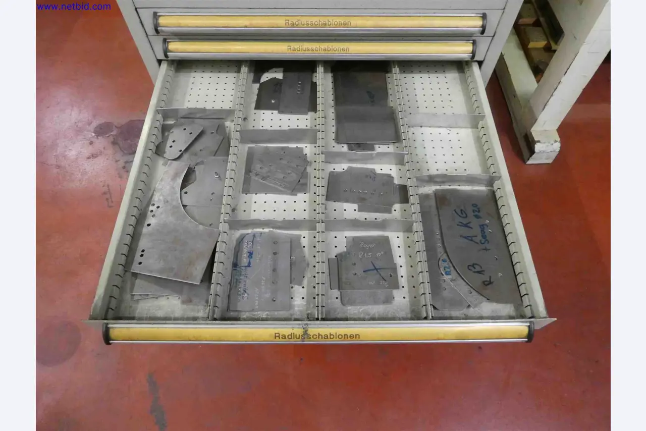 Machines for the production of precise metal components using CNC turning and CNC milling-17