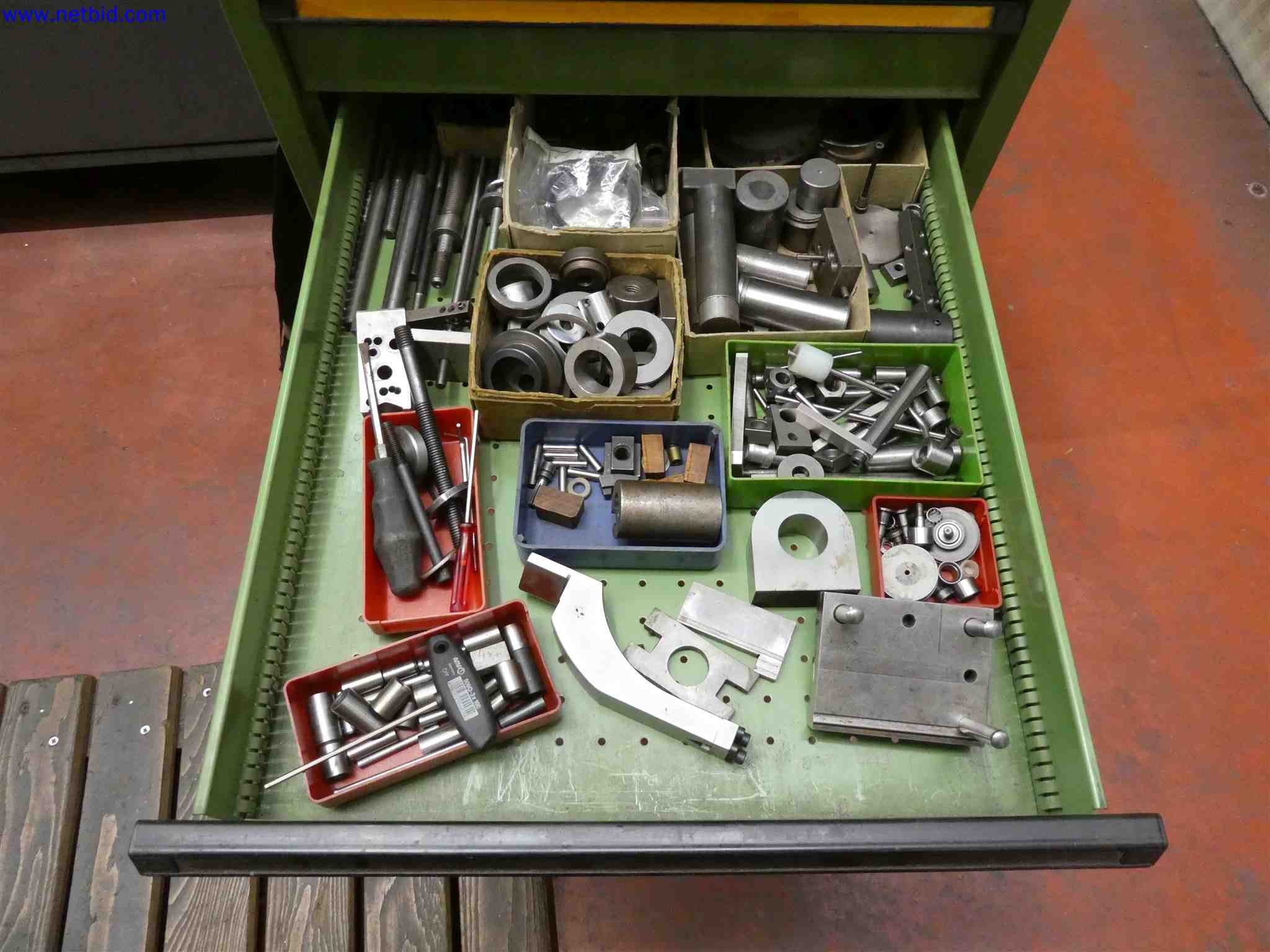 Machines for the production of precise metal components using CNC turning and CNC milling-10