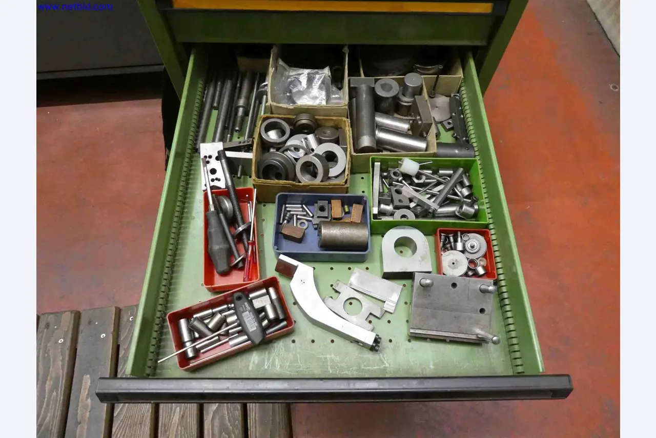 Machines for the production of precise metal components using CNC turning and CNC milling-10