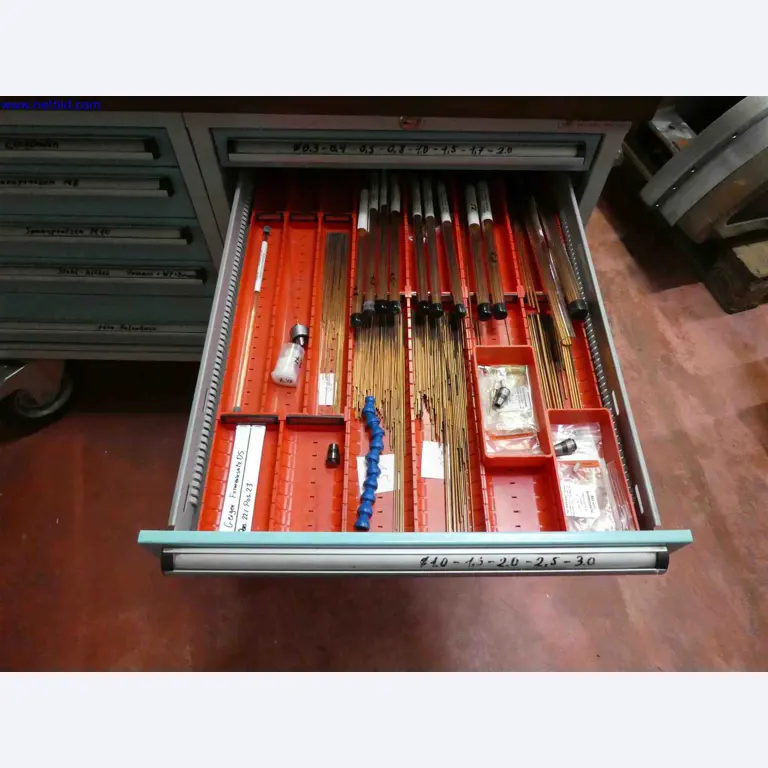 Machines for the production of precise metal components using CNC turning and CNC milling-12