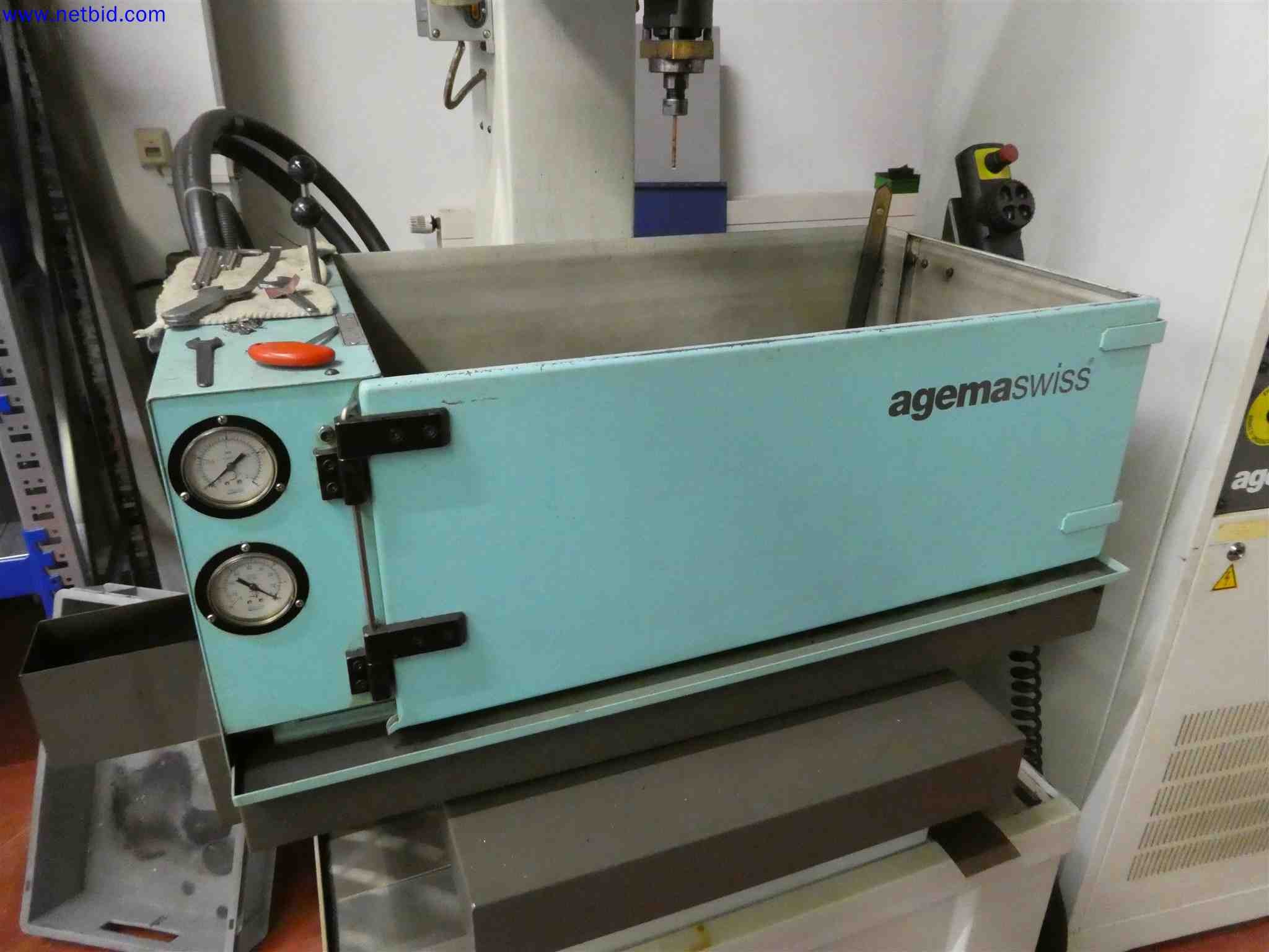 Machines for the production of precise metal components using CNC turning and CNC milling-3