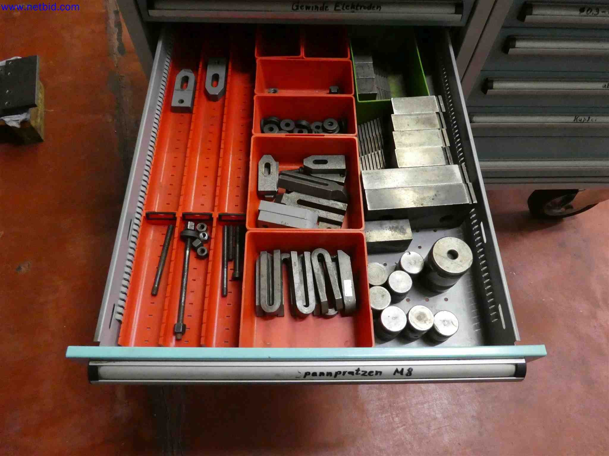 Machines for the production of precise metal components using CNC turning and CNC milling-7