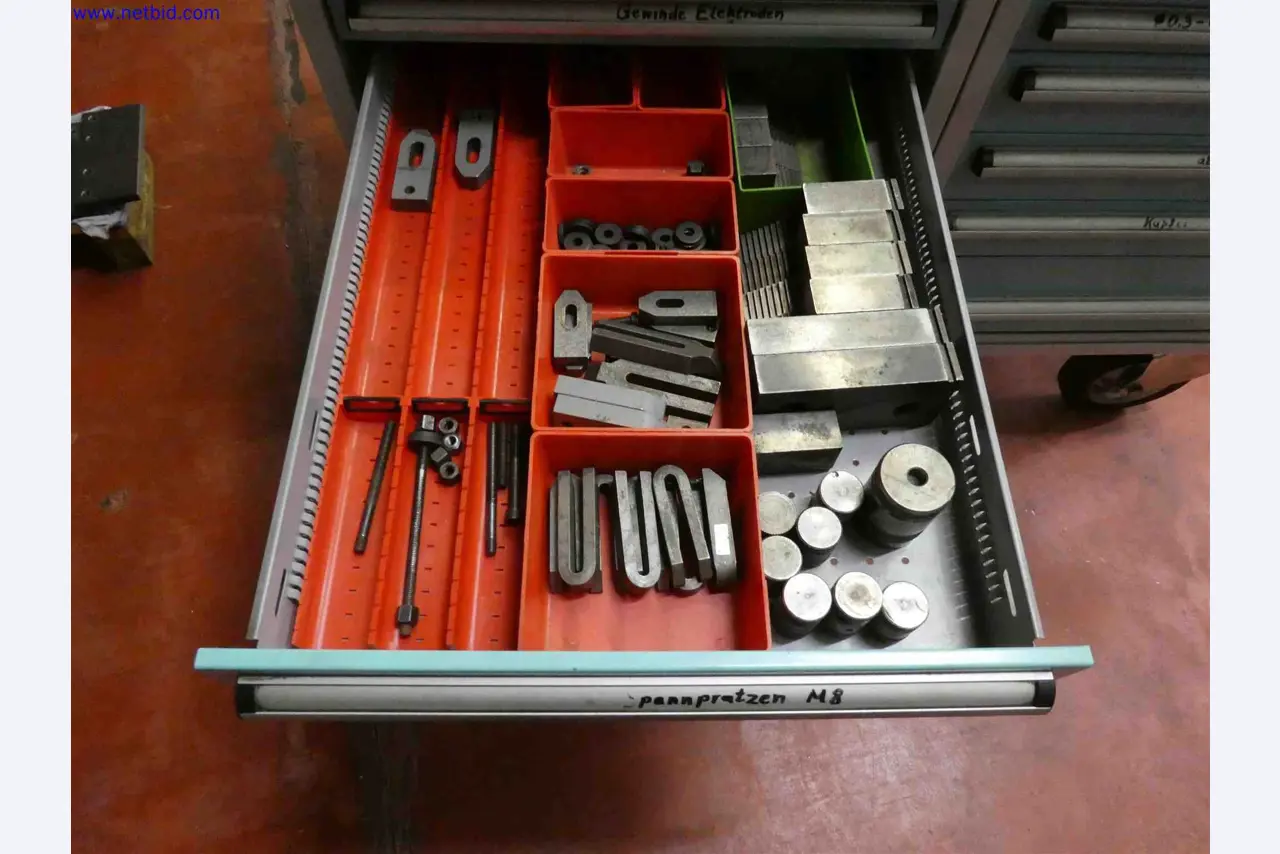 Machines for the production of precise metal components using CNC turning and CNC milling-7