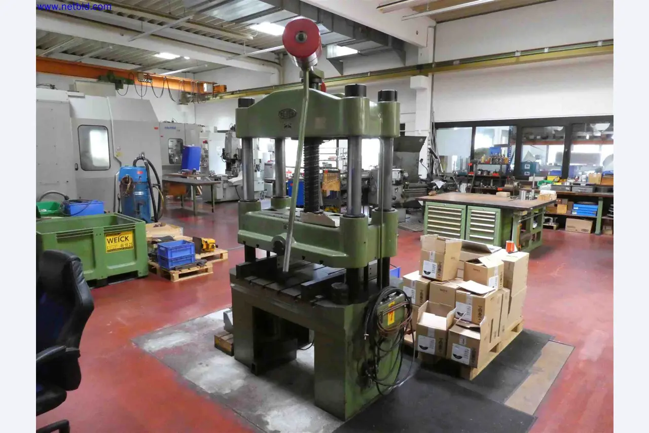 Machines for the production of precise metal components using CNC turning and CNC milling-1