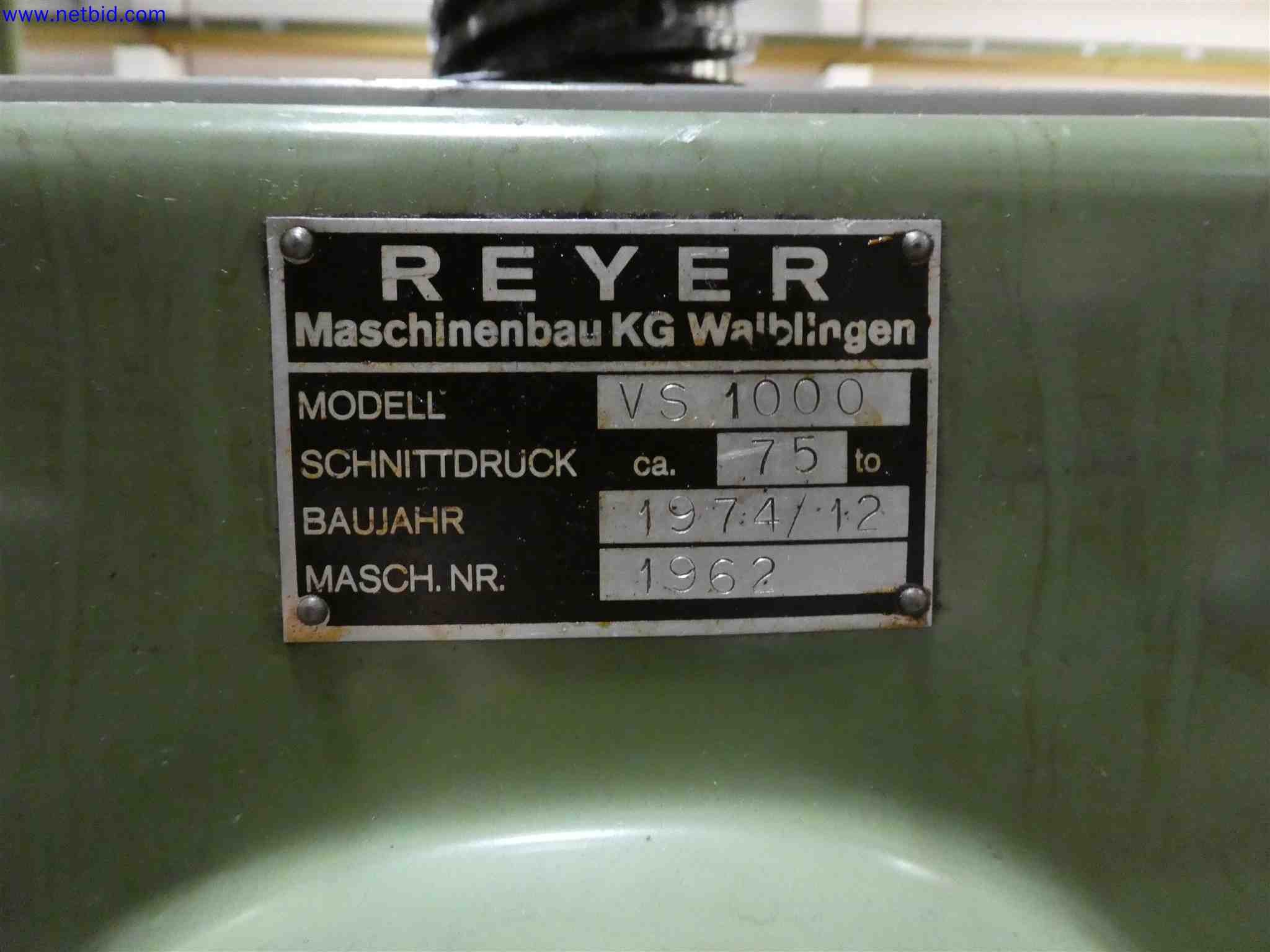 Machines for the production of precise metal components using CNC turning and CNC milling-3