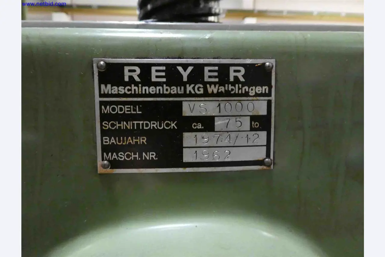 Machines for the production of precise metal components using CNC turning and CNC milling-3