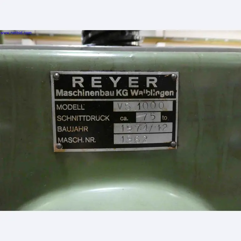 Machines for the production of precise metal components using CNC turning and CNC milling-3