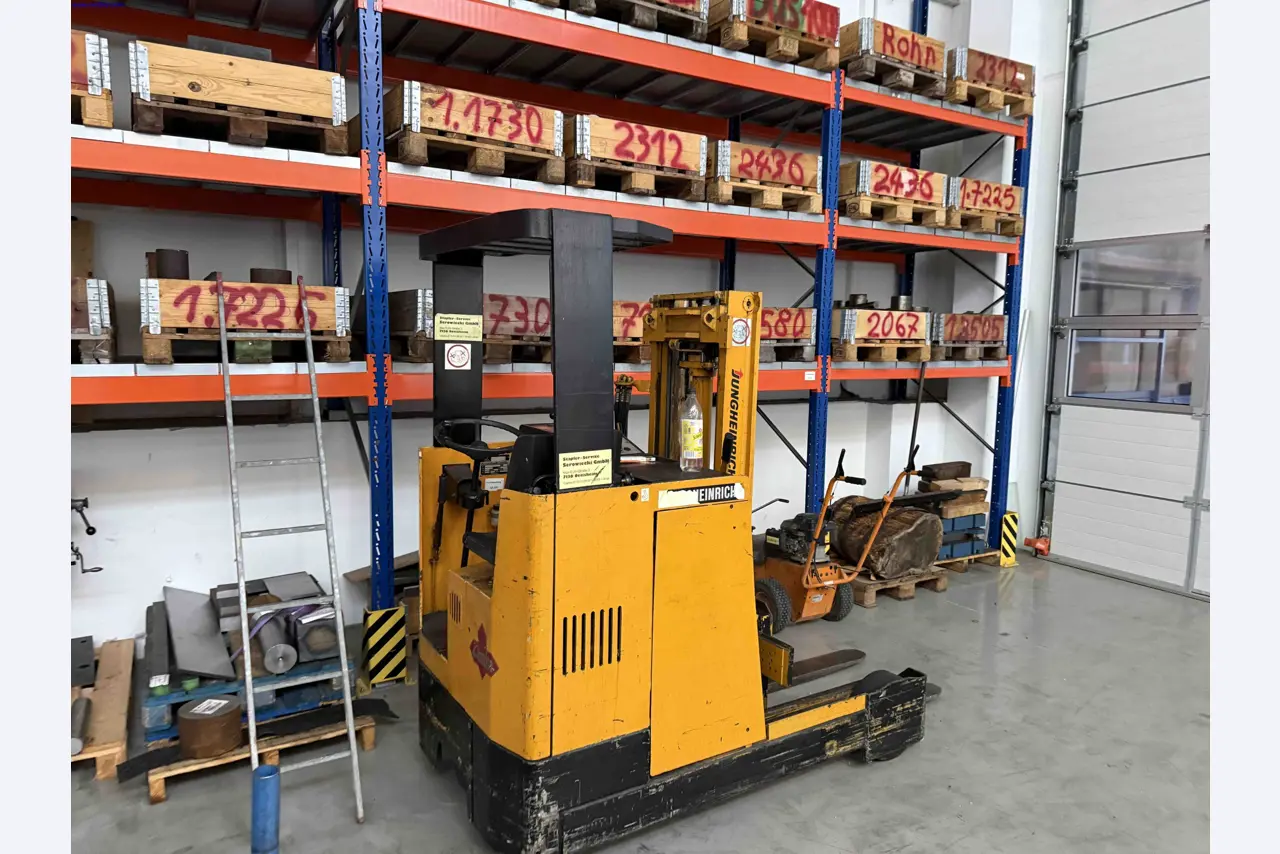 Machines for the production of precise metal components using CNC turning and CNC milling-1