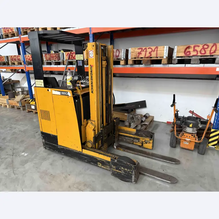 Machines for the production of precise metal components using CNC turning and CNC milling-3