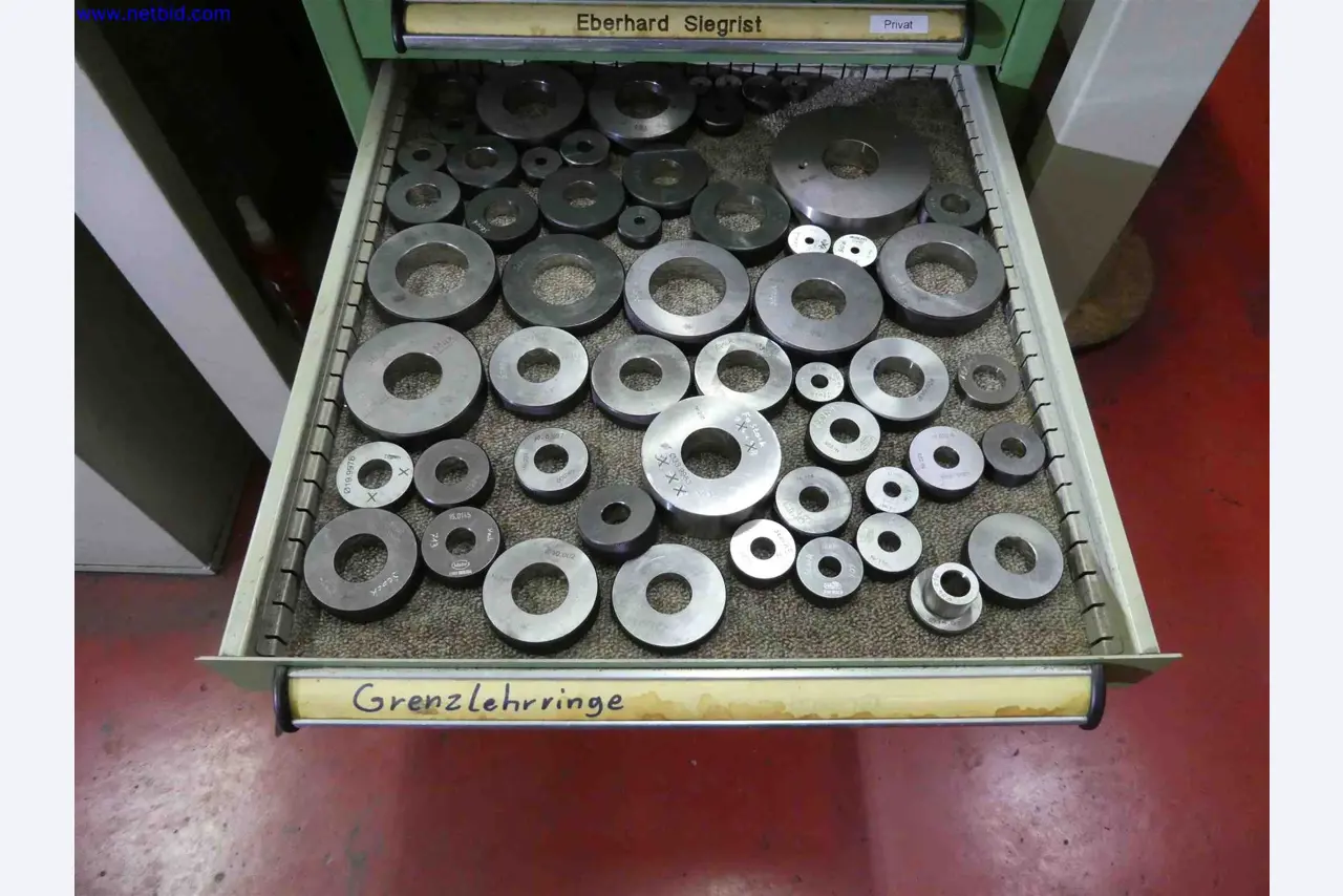 Machines for the production of precise metal components using CNC turning and CNC milling-16