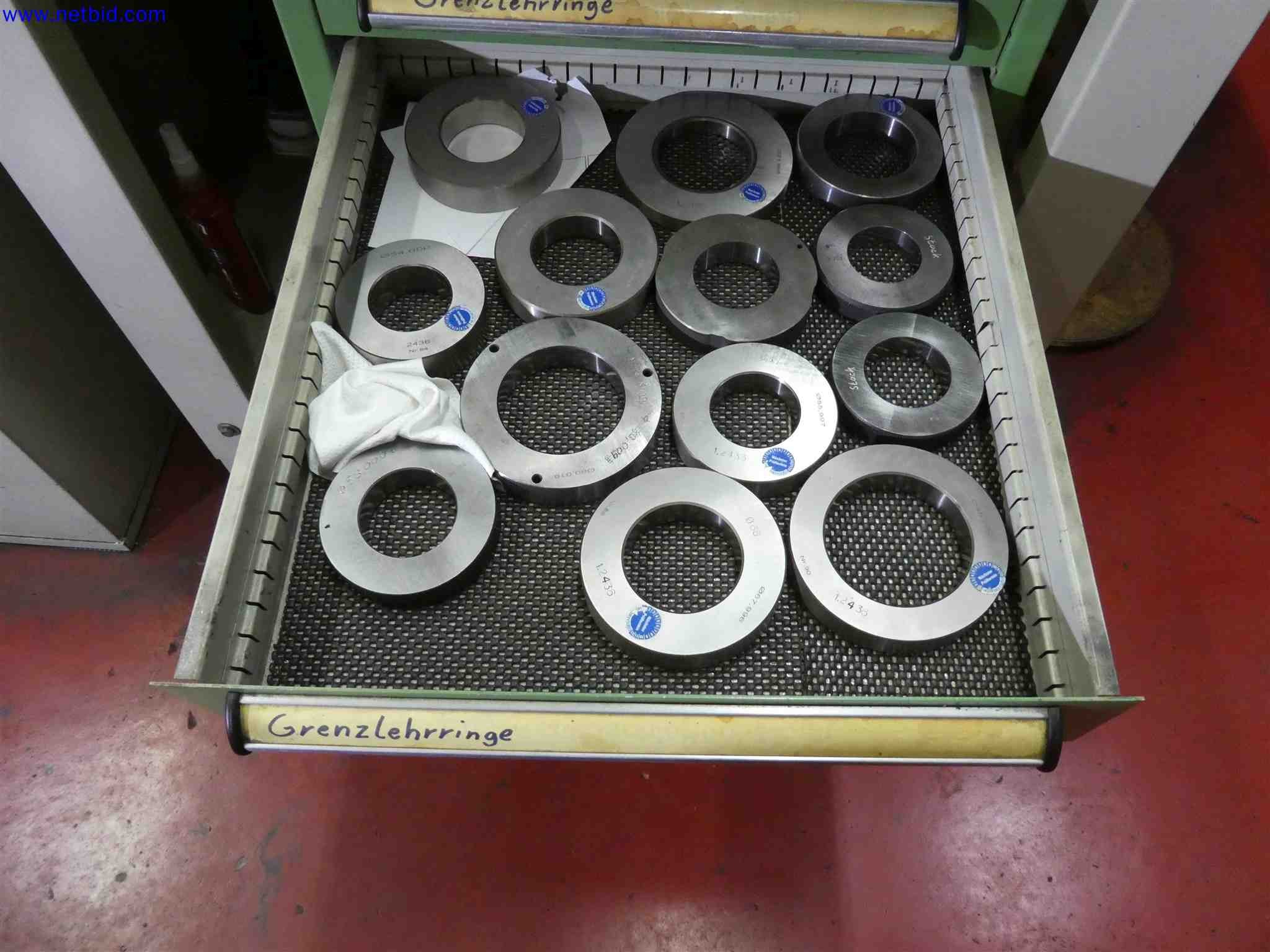 Machines for the production of precise metal components using CNC turning and CNC milling-17