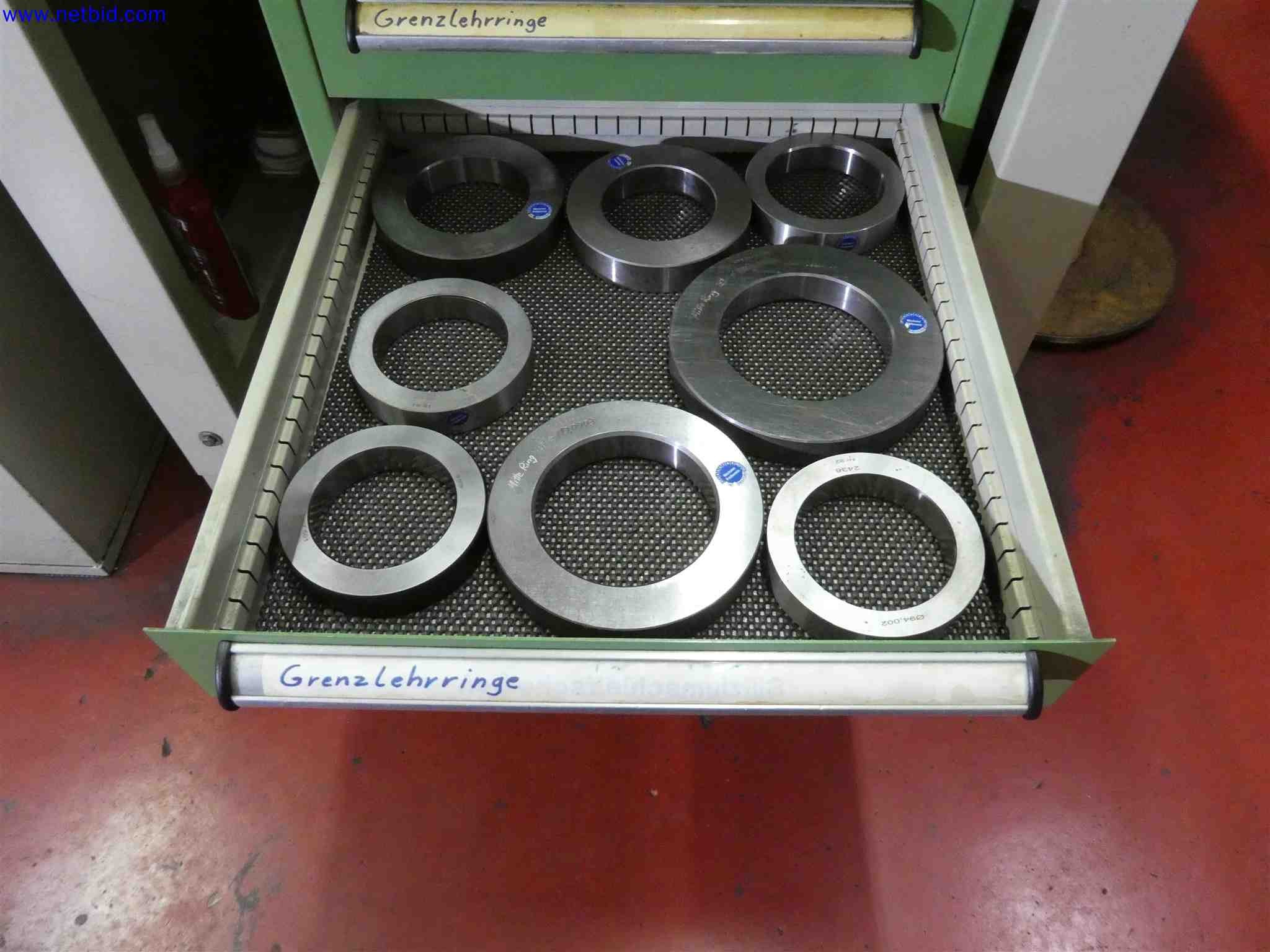 Machines for the production of precise metal components using CNC turning and CNC milling-18