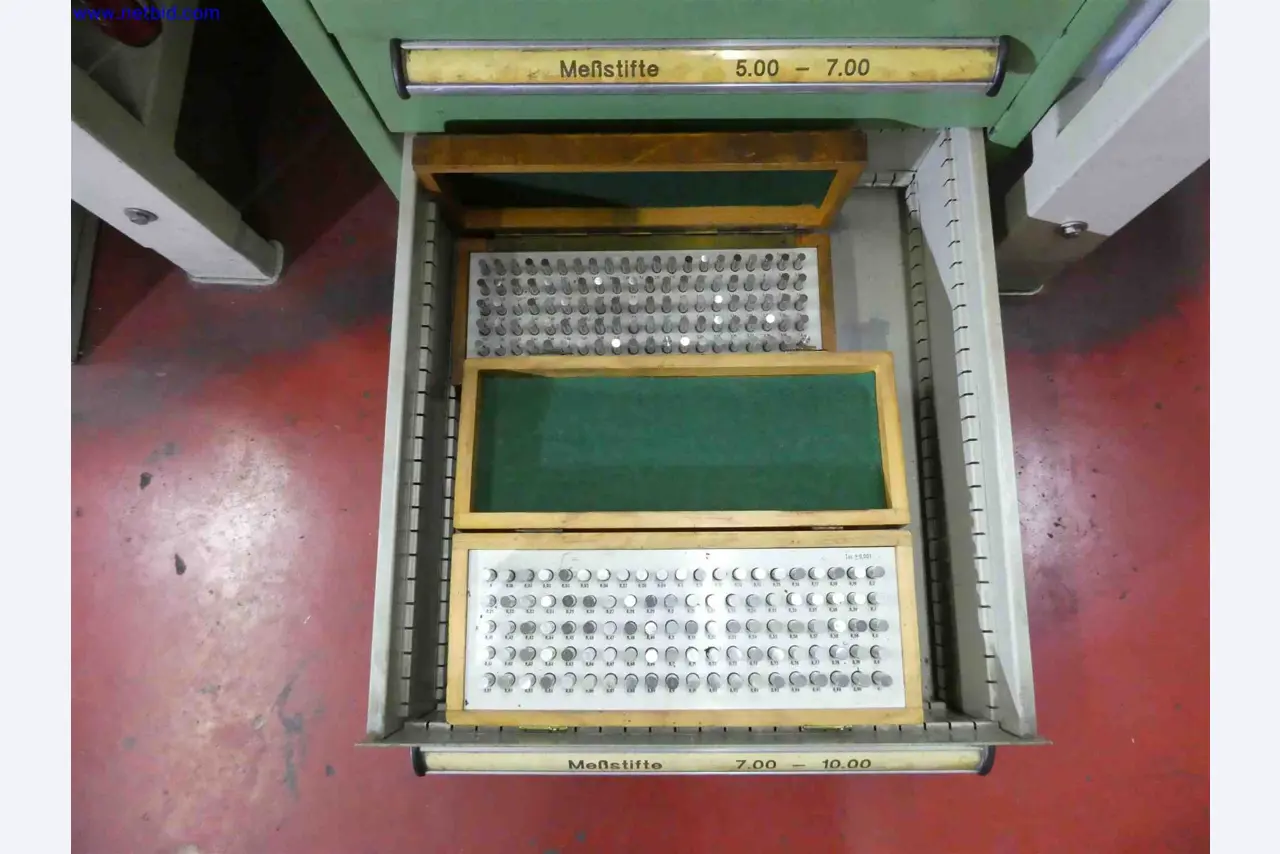 Machines for the production of precise metal components using CNC turning and CNC milling-21