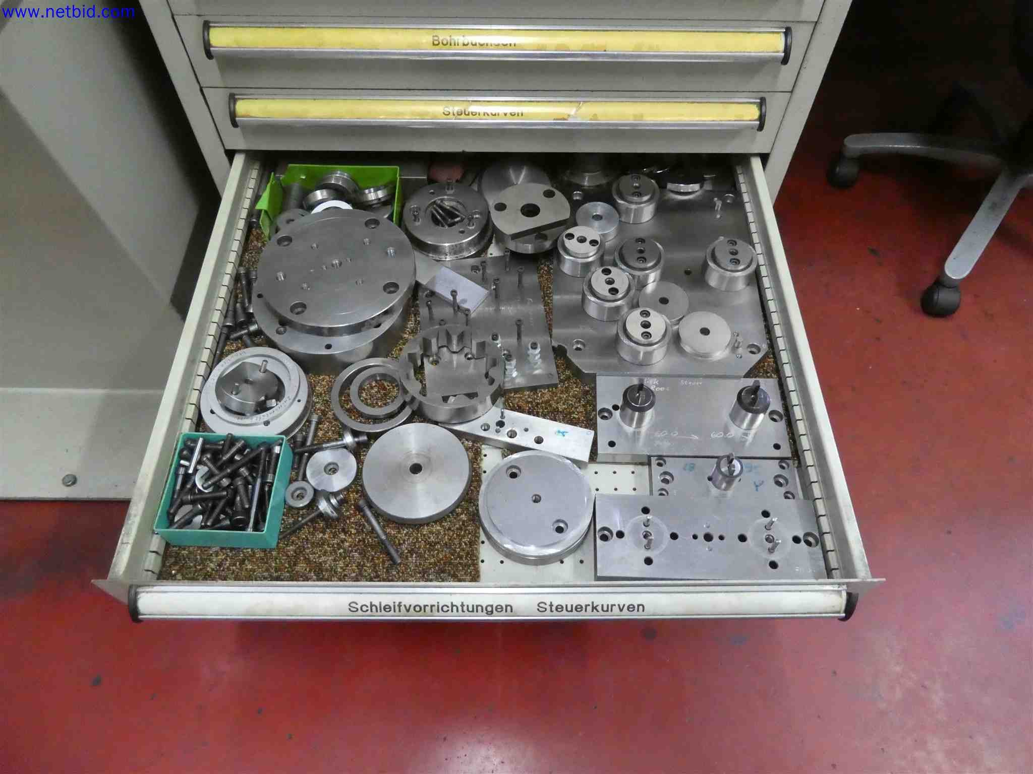 Machines for the production of precise metal components using CNC turning and CNC milling-29