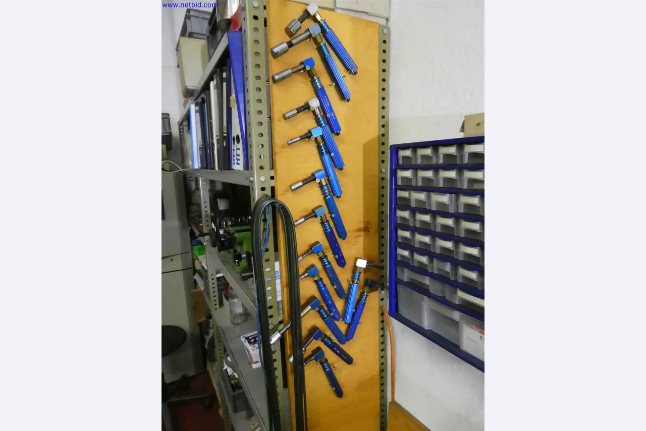 Machines for the production of precise metal components using CNC turning and CNC milling-33