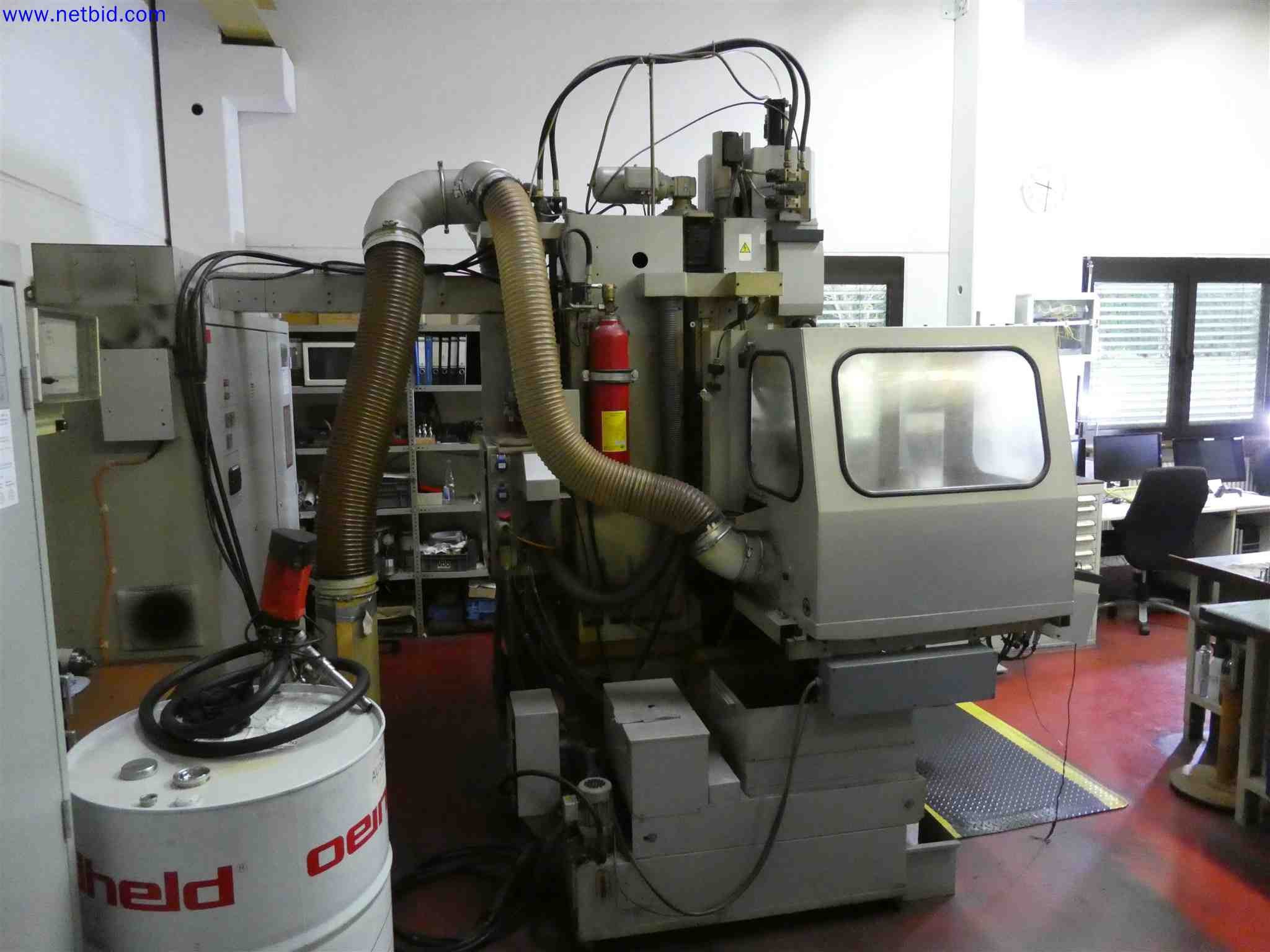 Machines for the production of precise metal components using CNC turning and CNC milling-3