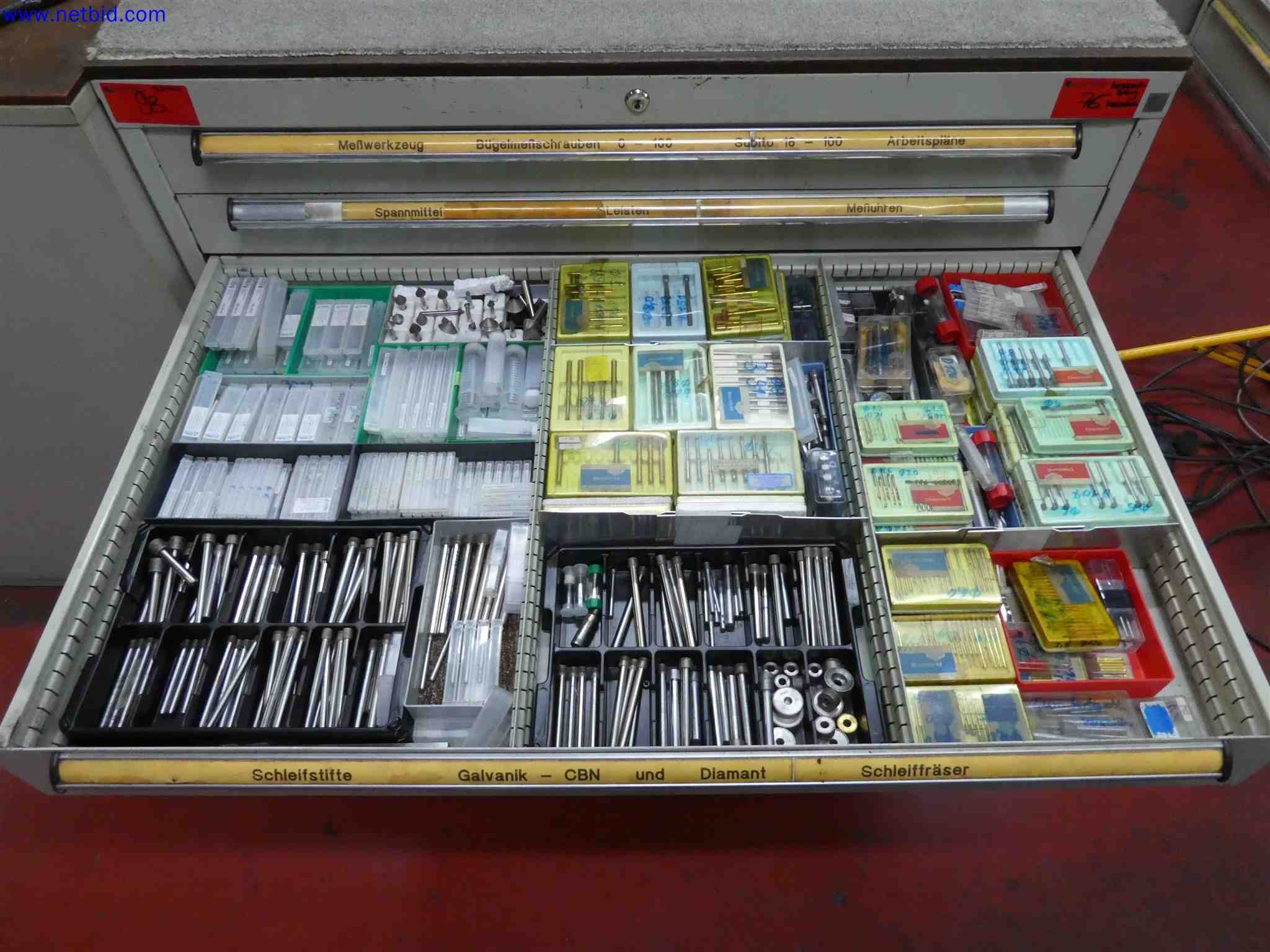 Machines for the production of precise metal components using CNC turning and CNC milling-16