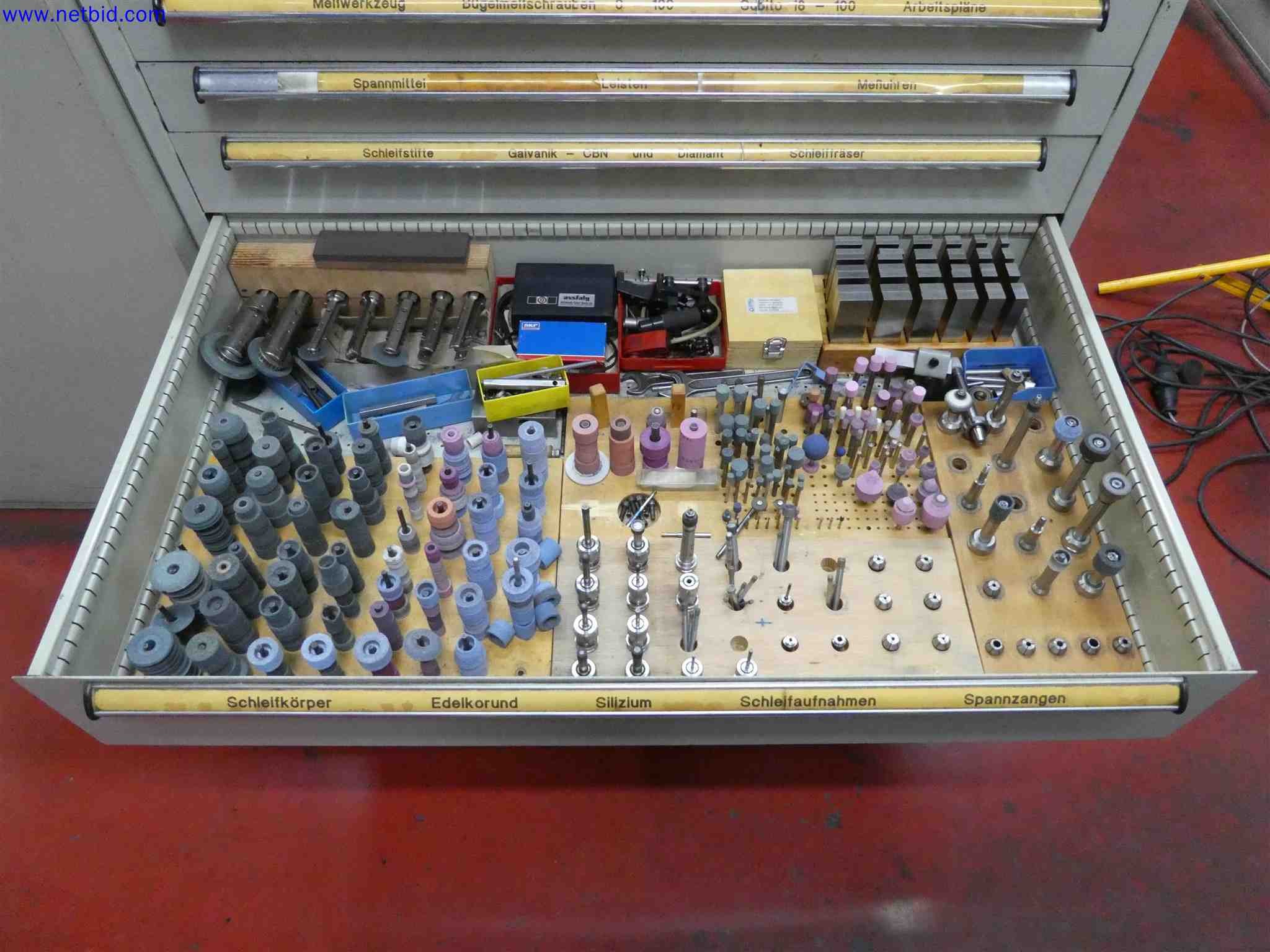 Machines for the production of precise metal components using CNC turning and CNC milling-17