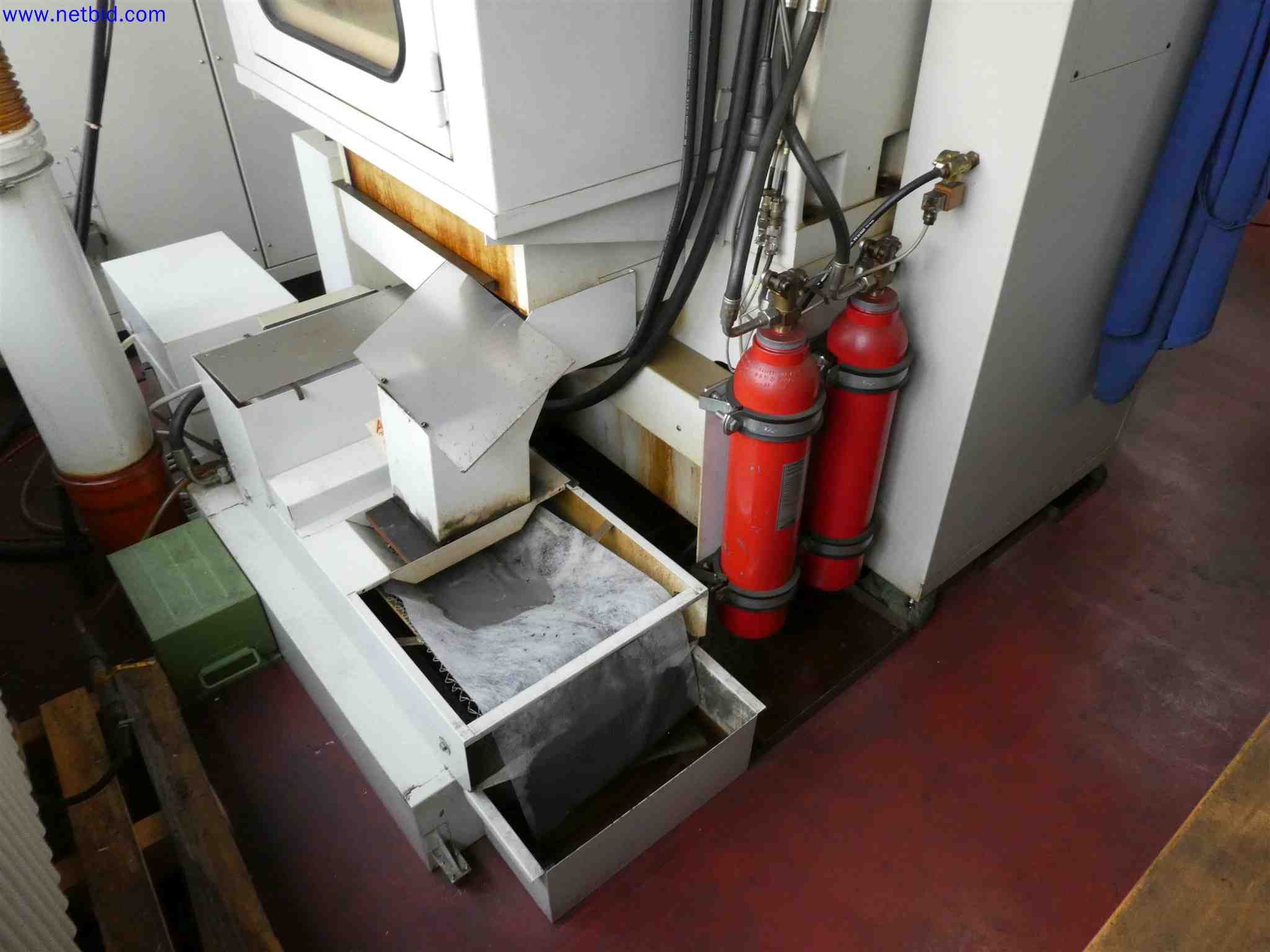 Machines for the production of precise metal components using CNC turning and CNC milling-4